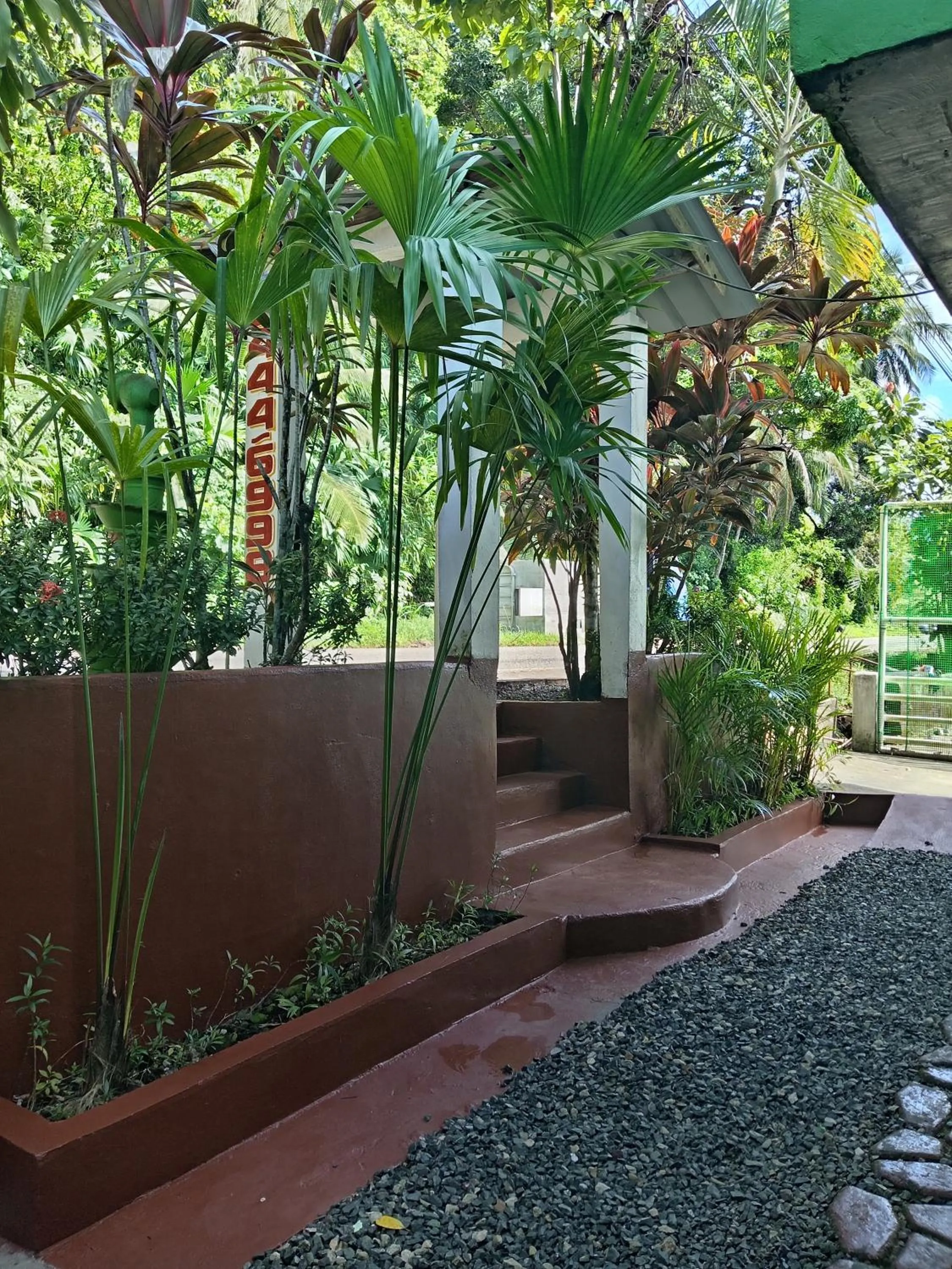 Ofiuras Hostal
