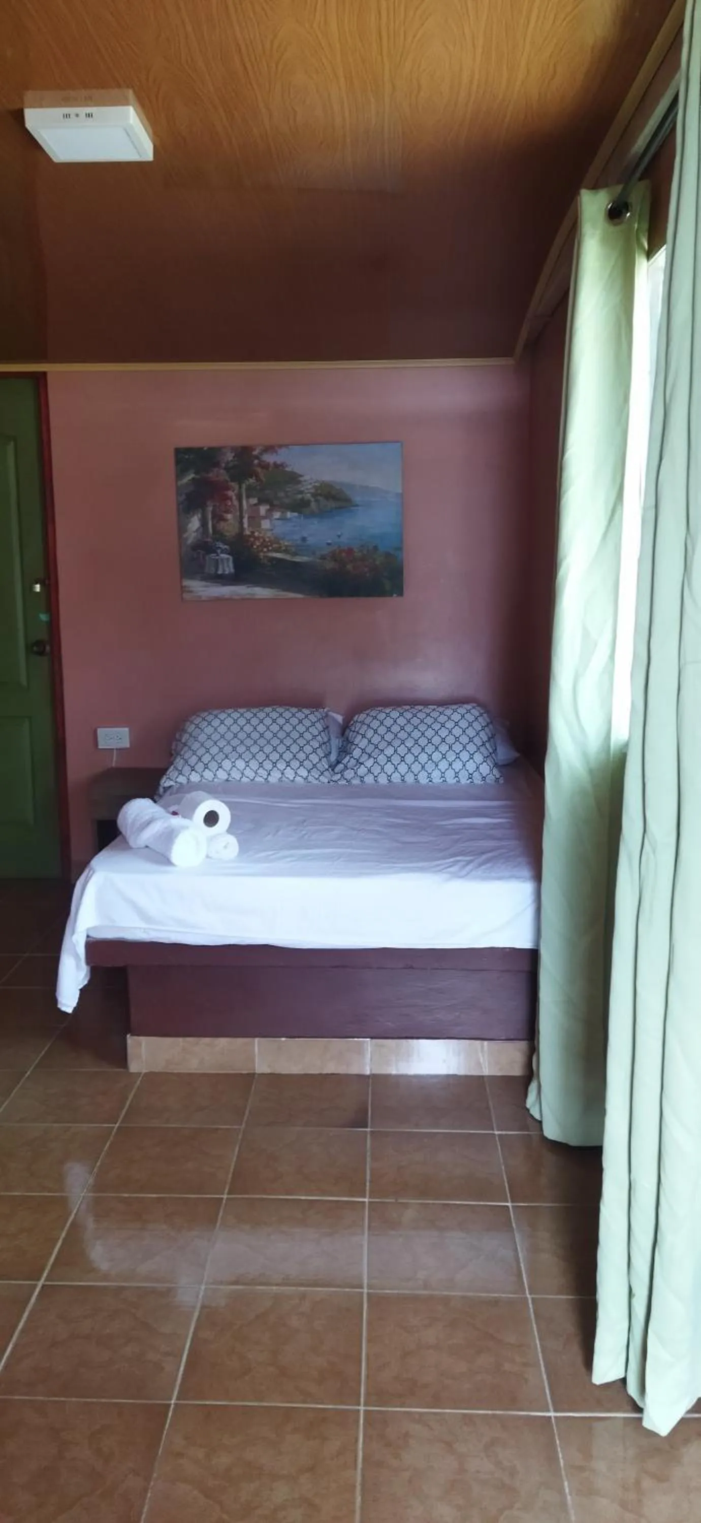 Bed in Ofiuras Hostal