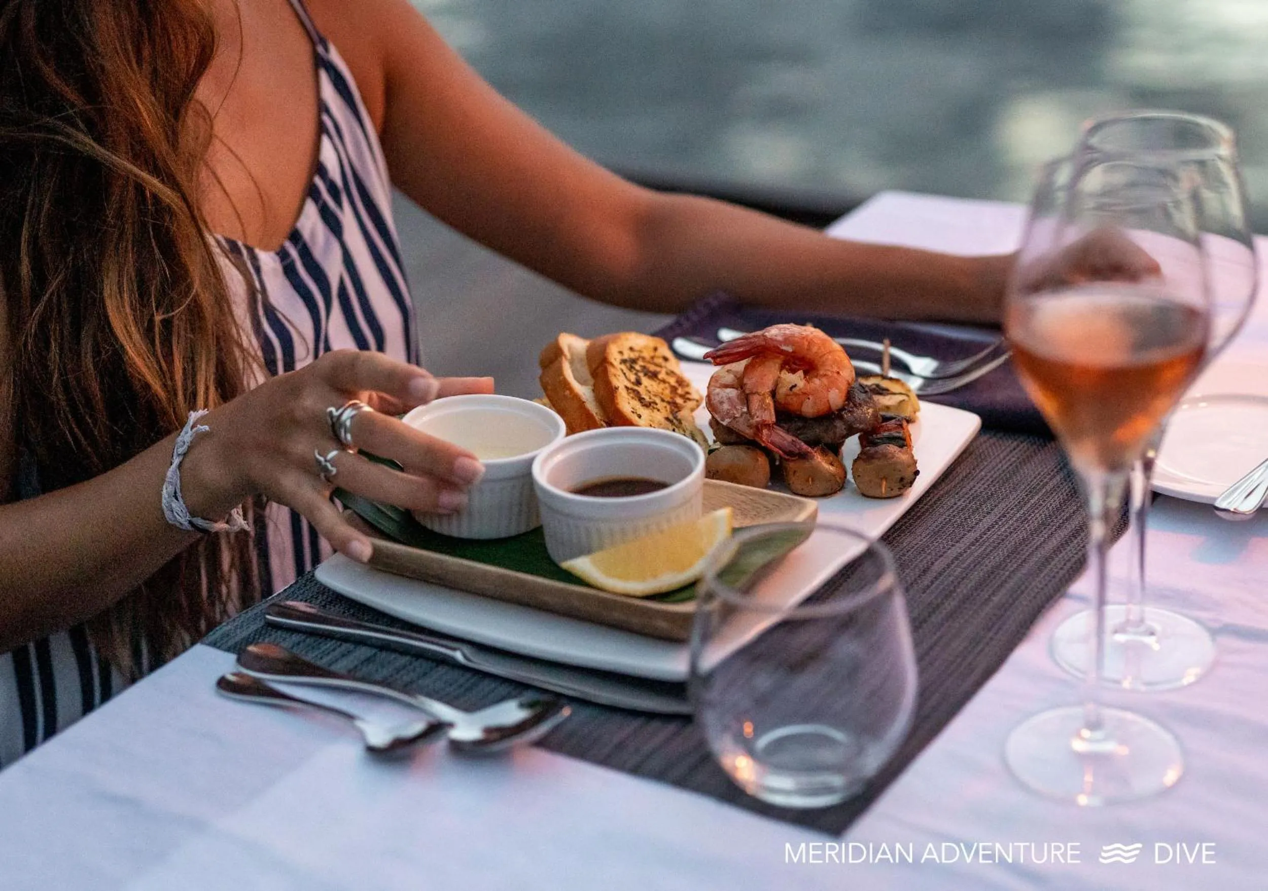 Food and drinks in Meridian Adventure Marina Club & Resort