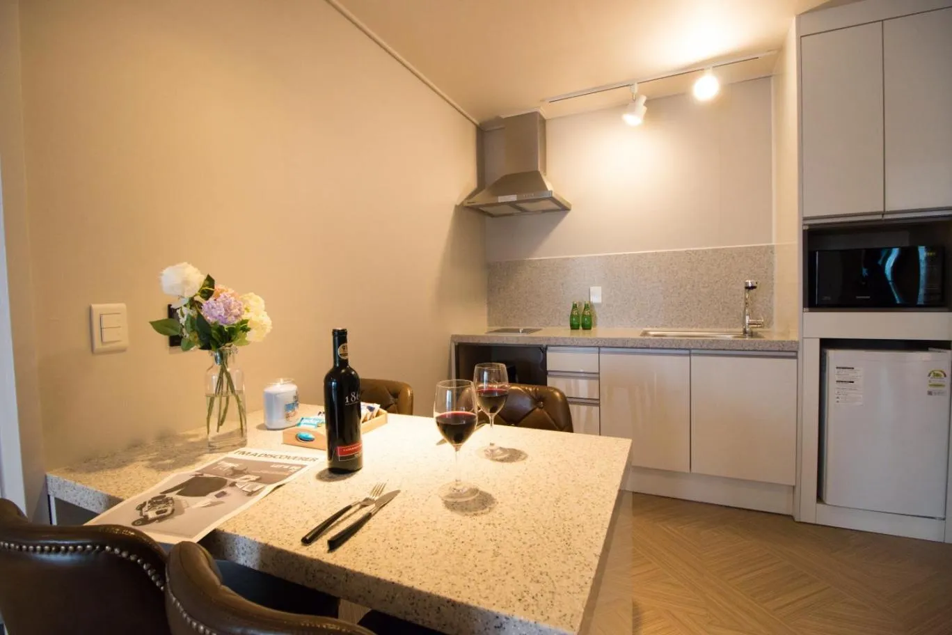 Dining area in Lium Spa Hostel