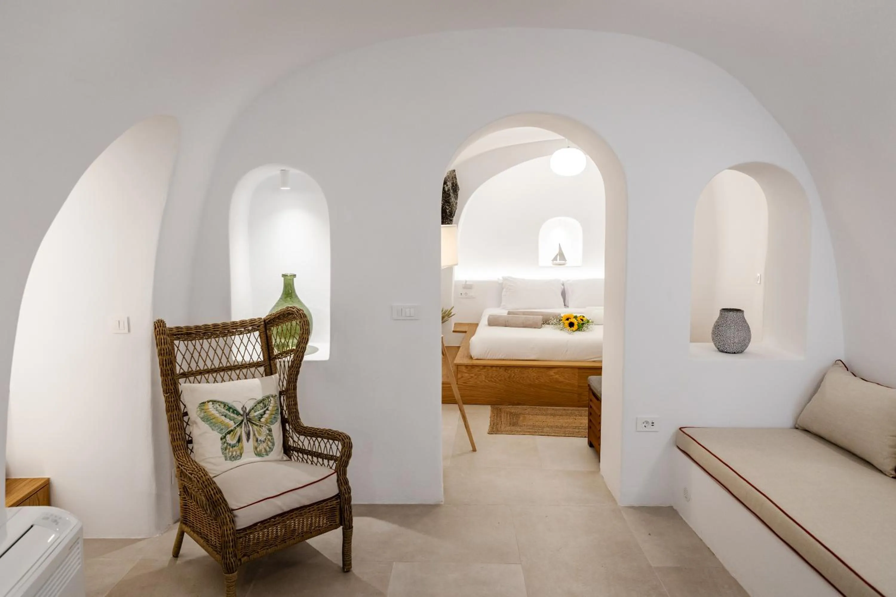 Bed in Oia Mare Villas