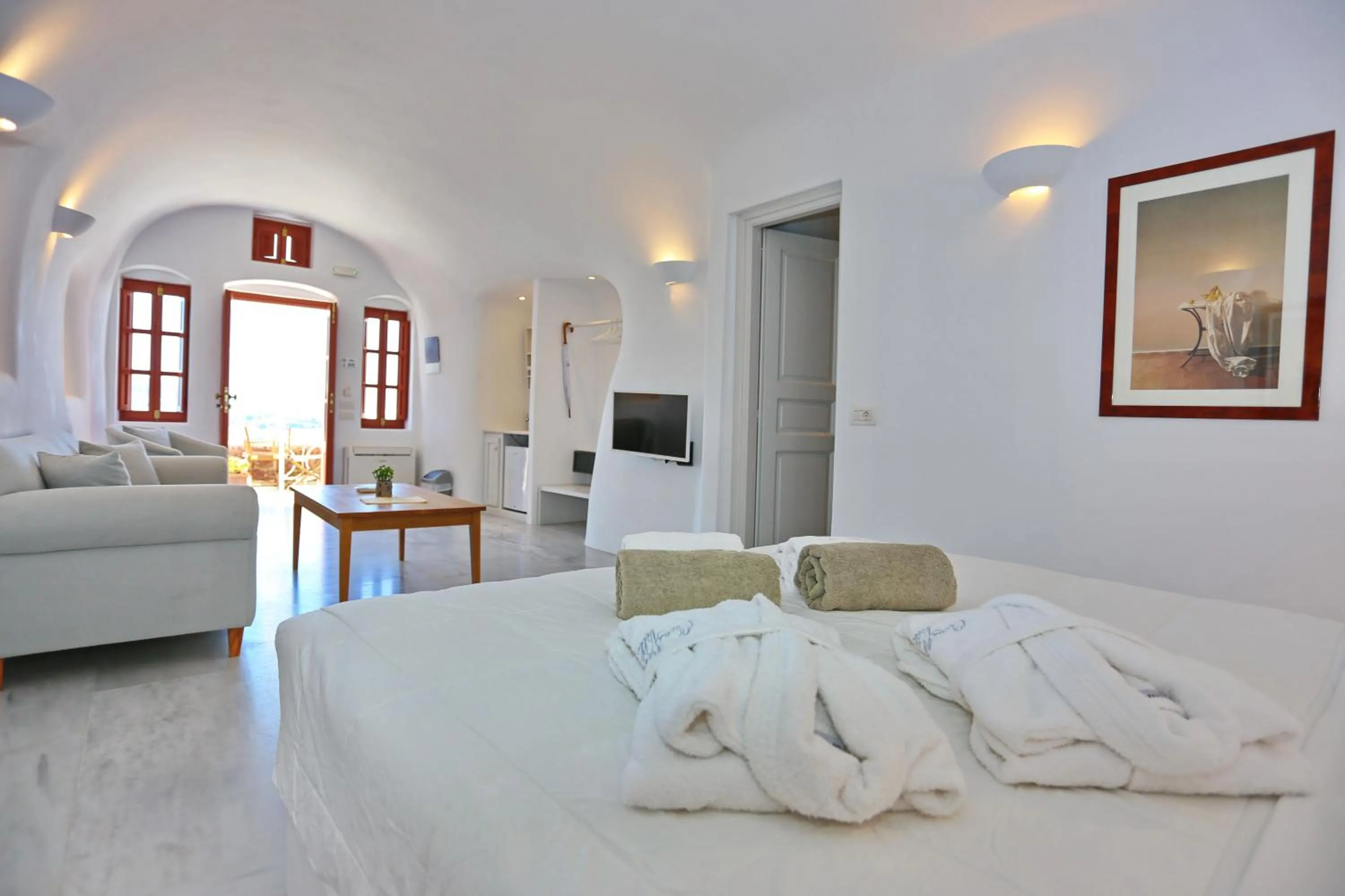 Bedroom, Bed in Oia Mare Villas