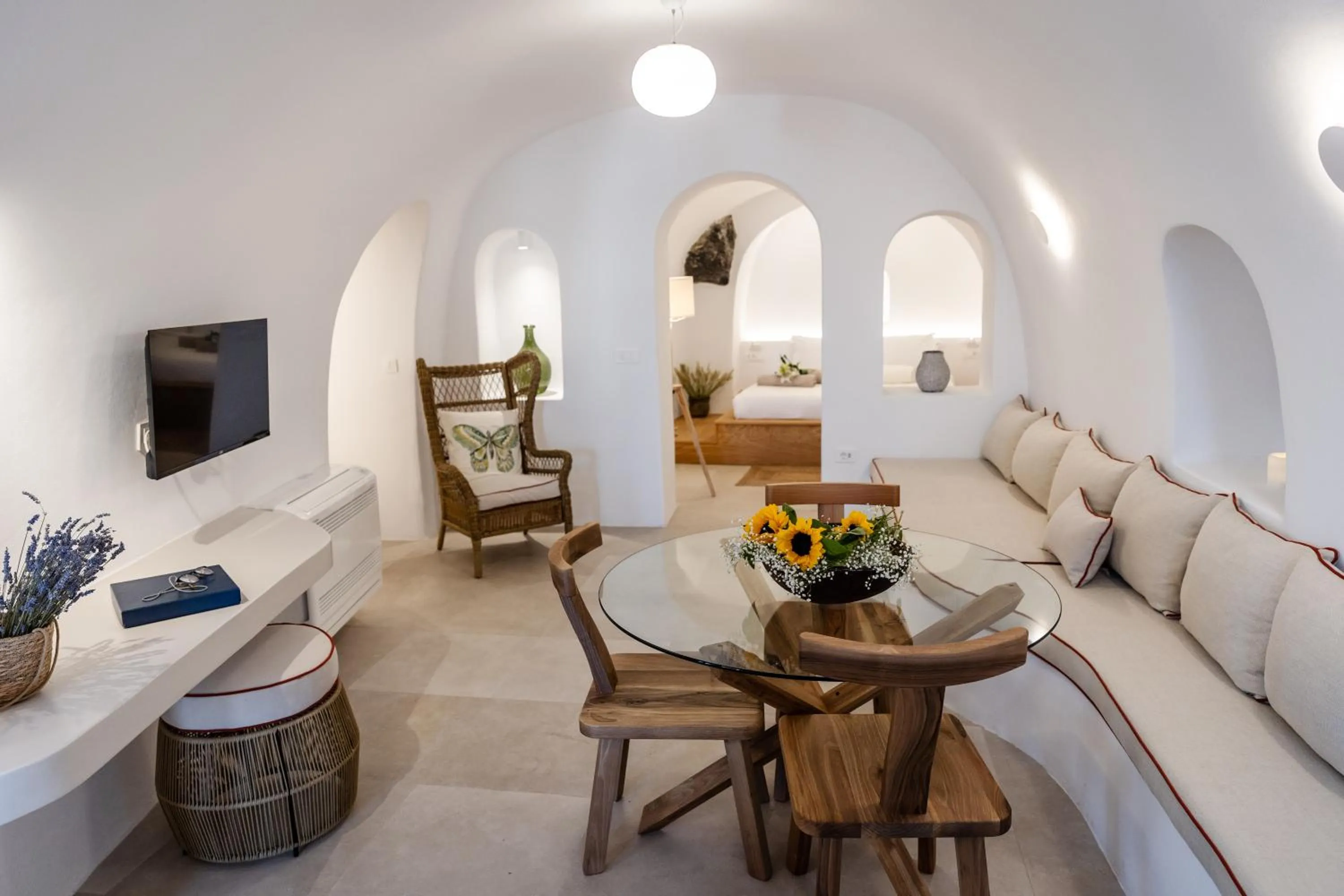 TV and multimedia in Oia Mare Villas