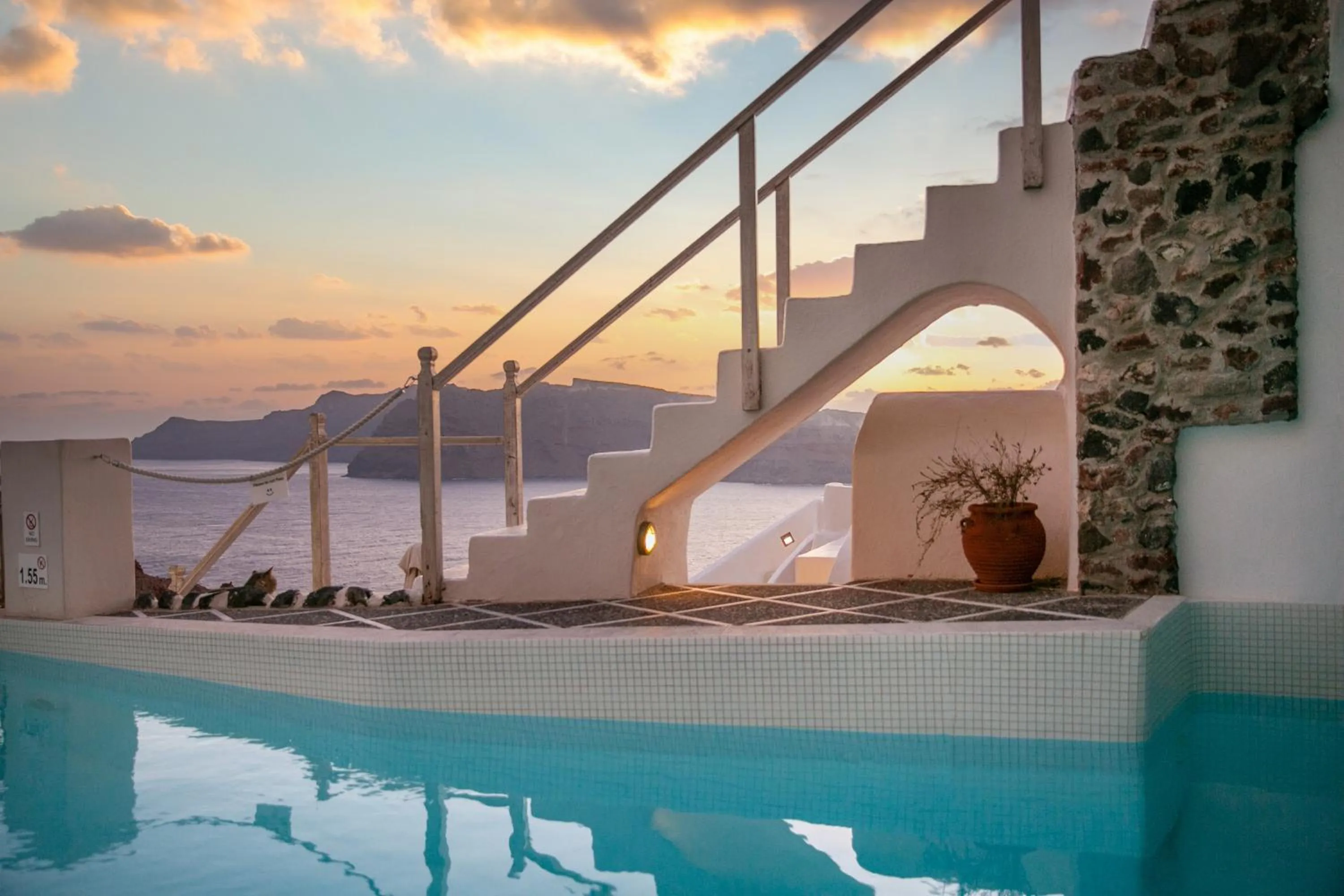 Swimming pool in Oia Mare Villas