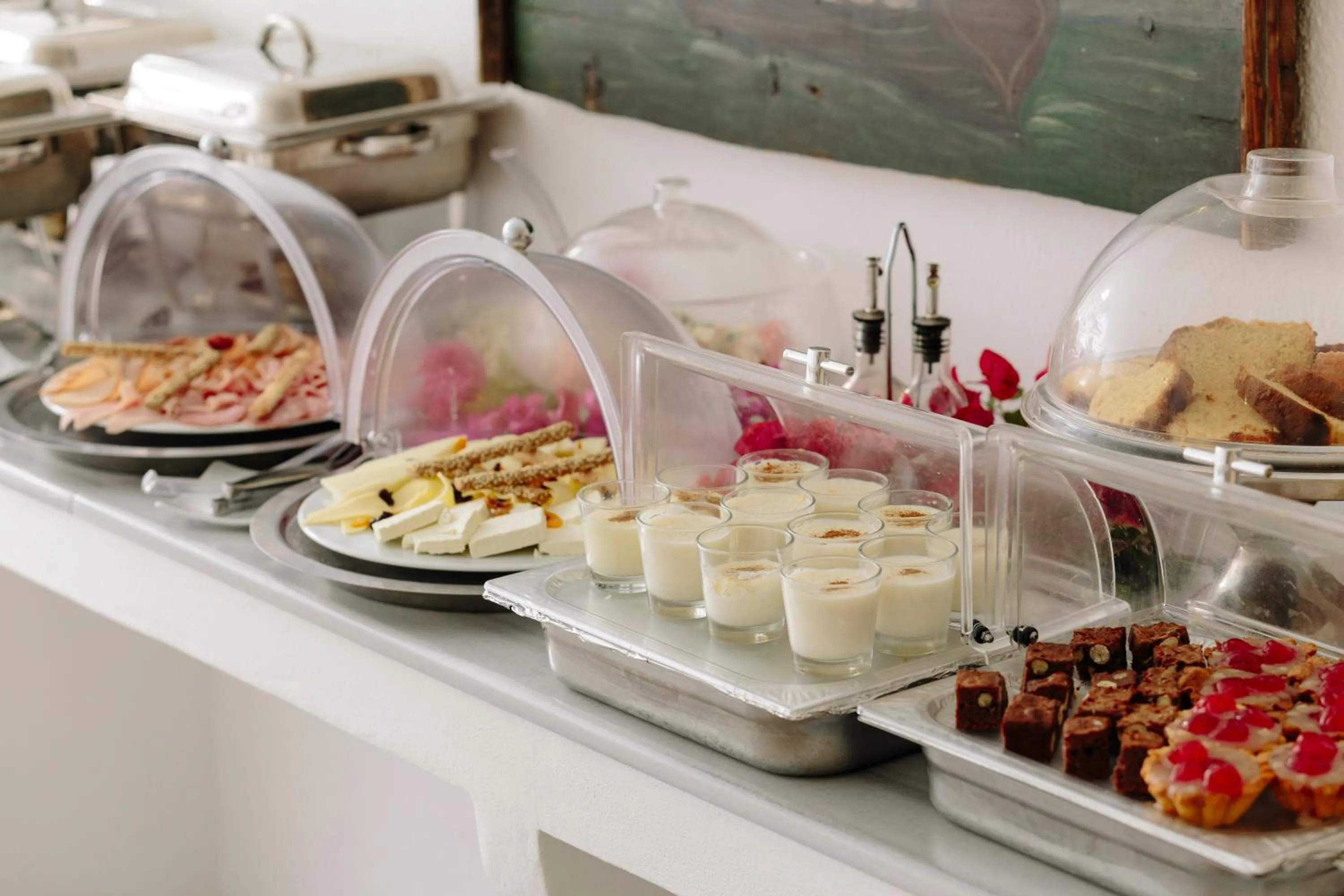 Buffet breakfast in Oia Mare Villas