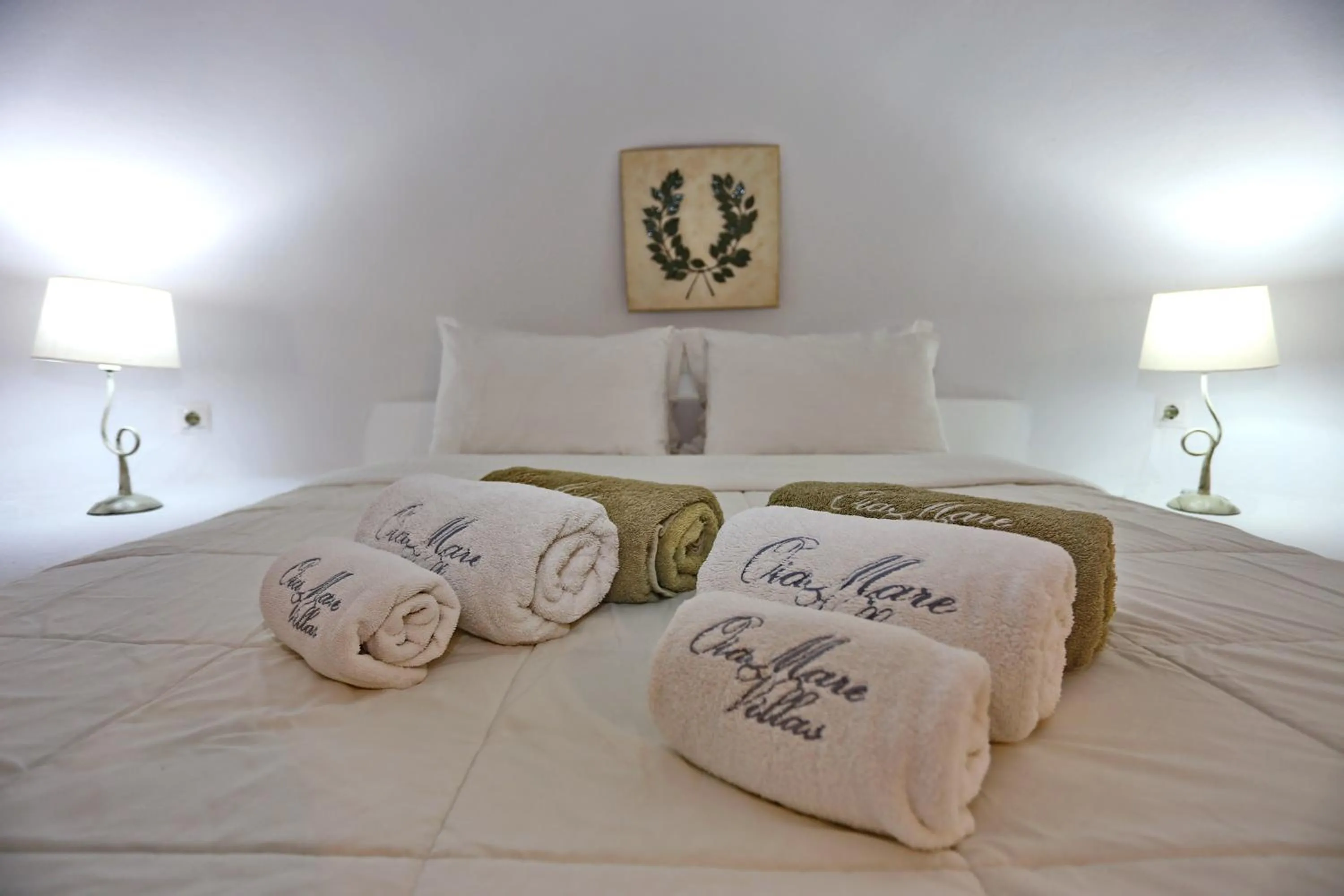 Bed in Oia Mare Villas