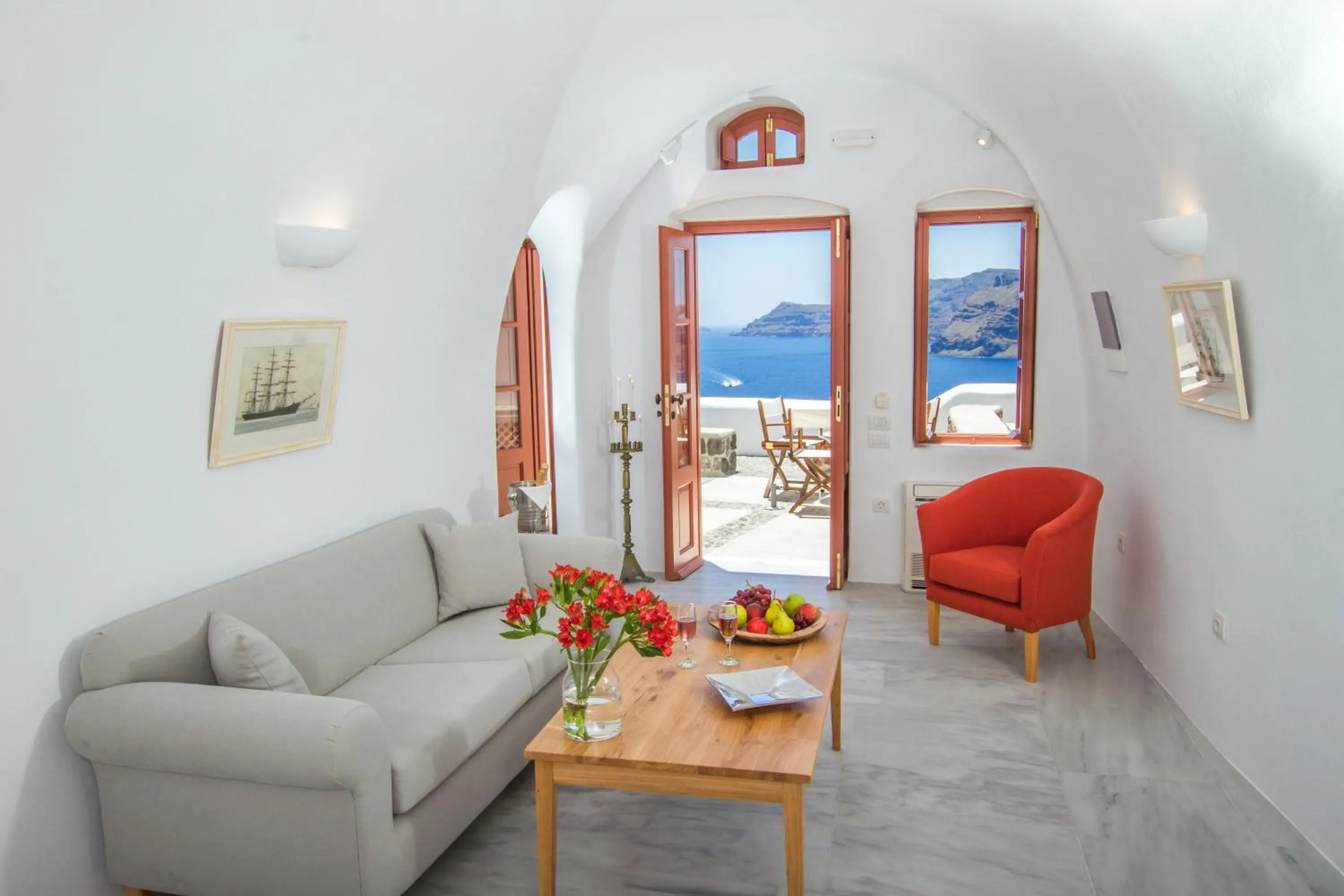 Living room in Oia Mare Villas