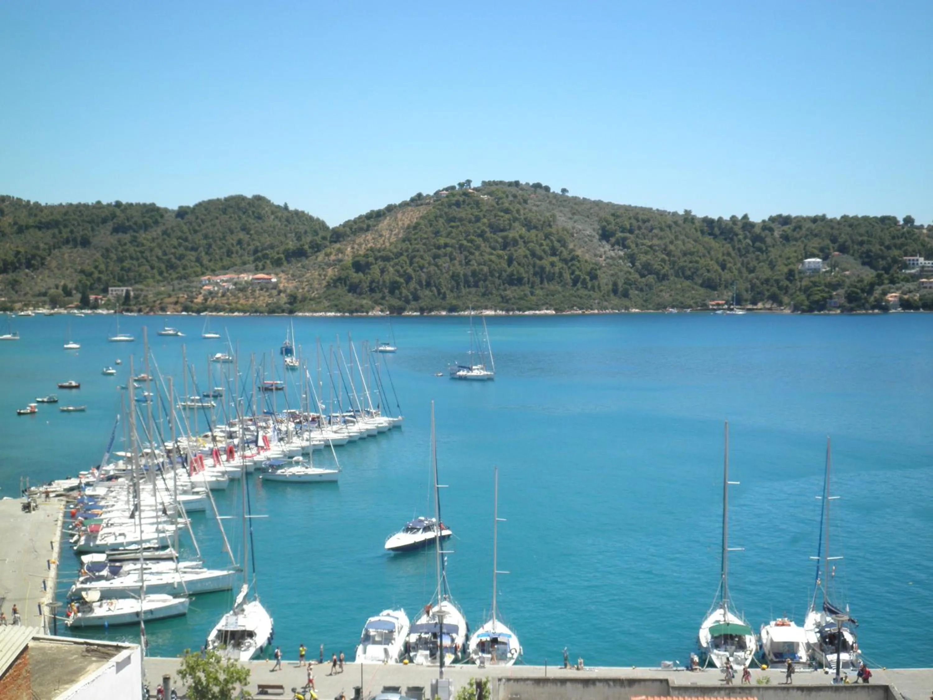 Area and facilities in Babis