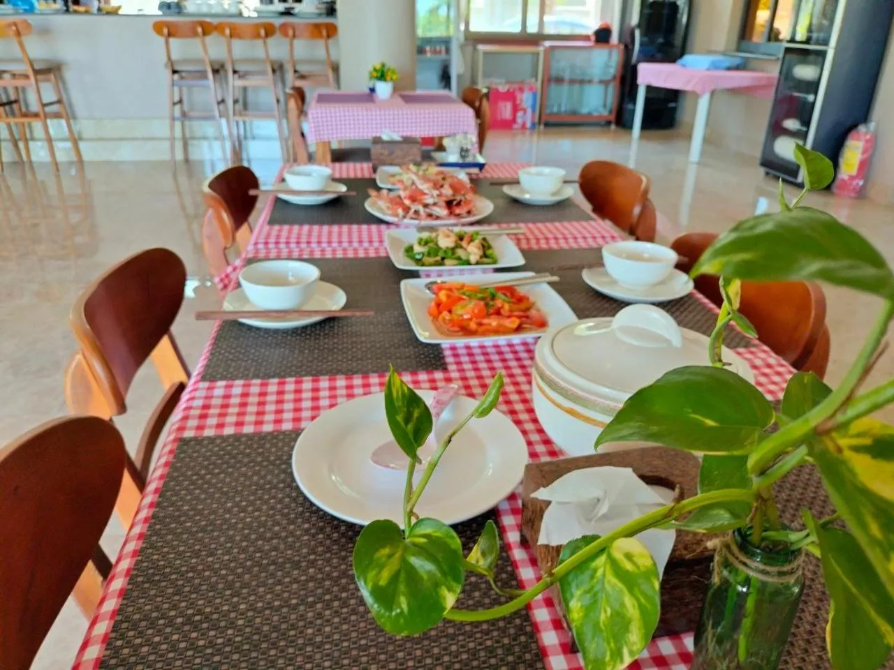 Restaurant/places to eat in Riviera Hotel & Resort Kep