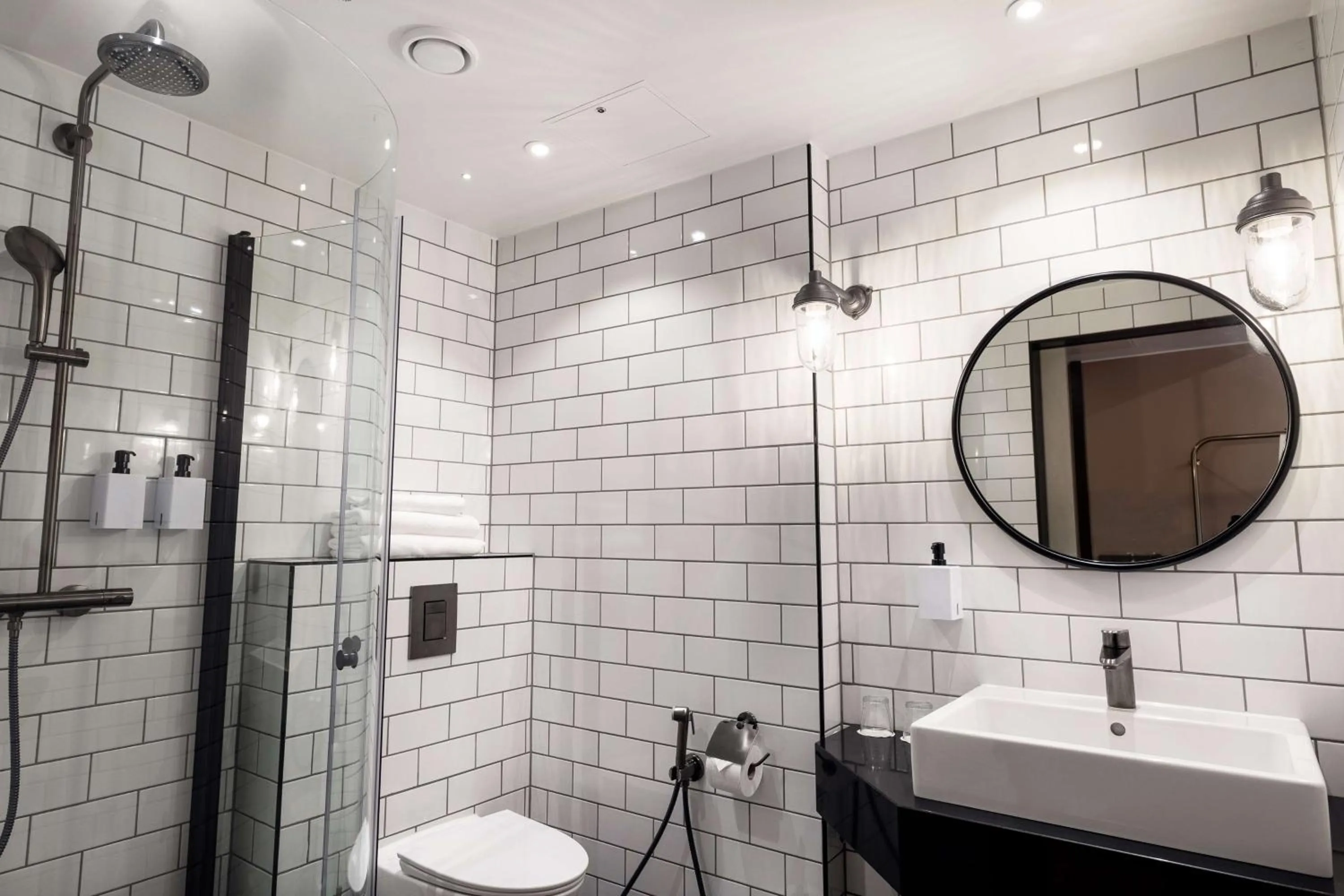 Bedroom in Scandic Helsinki Airport