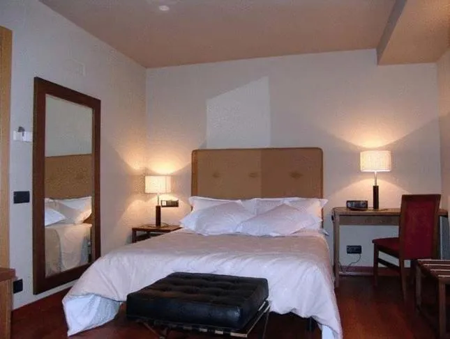 Photo of the whole room, Bed in Hotel Restaurante Revestido