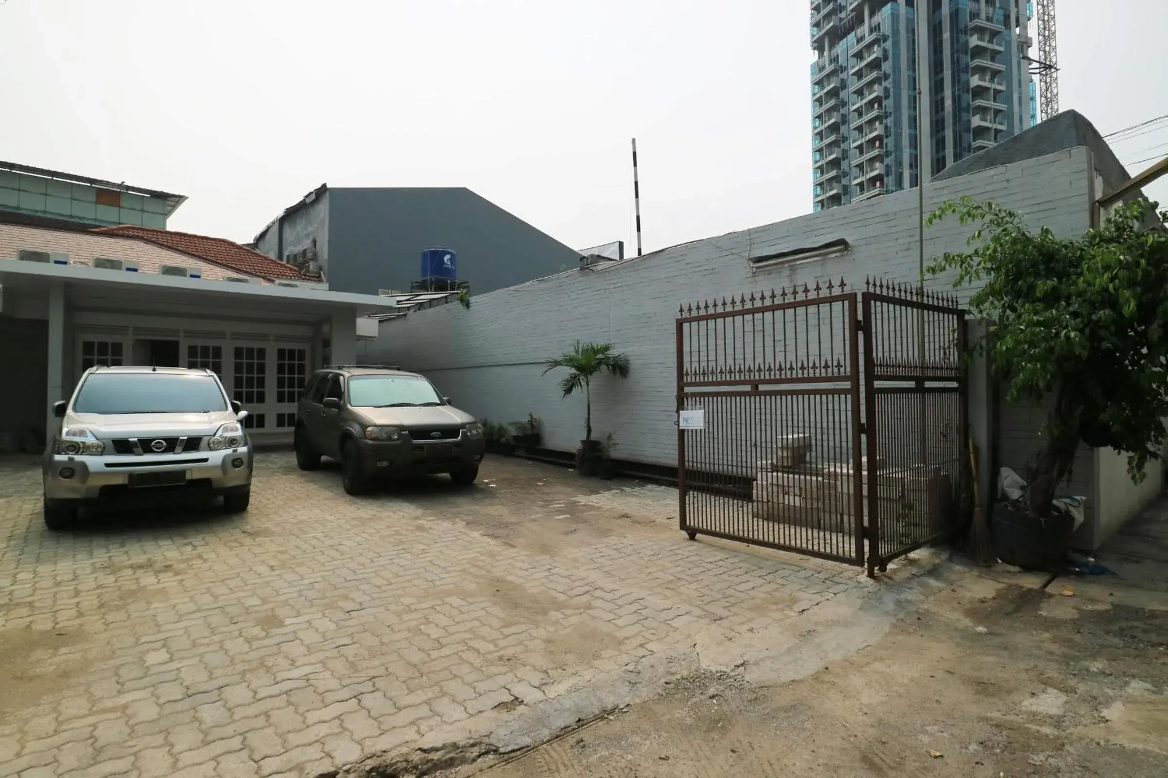 Property building in Mk House Tendean Property building in Mk House Tendean