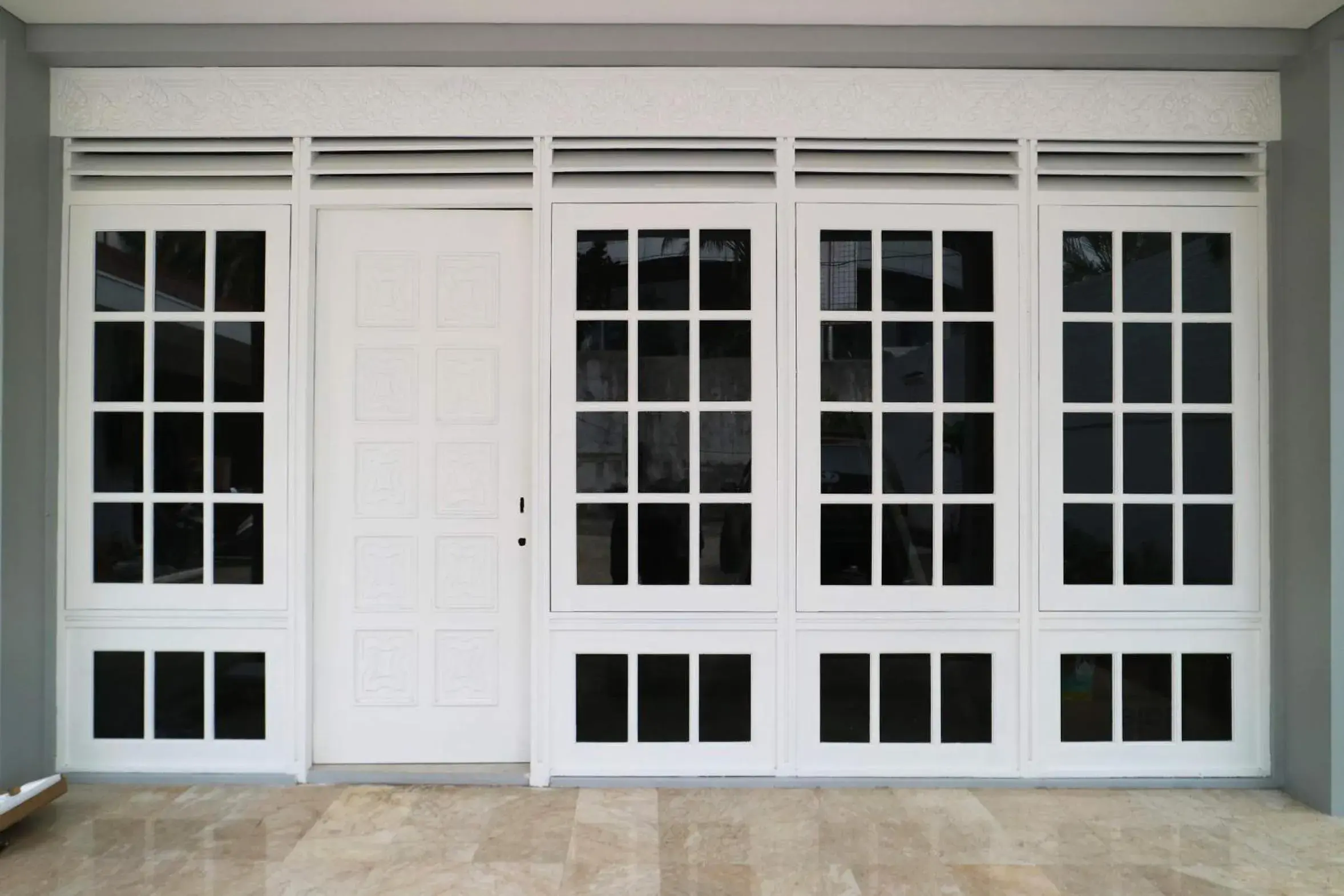 Facade/entrance in Mk House Tendean Facade/entrance in Mk House Tendean