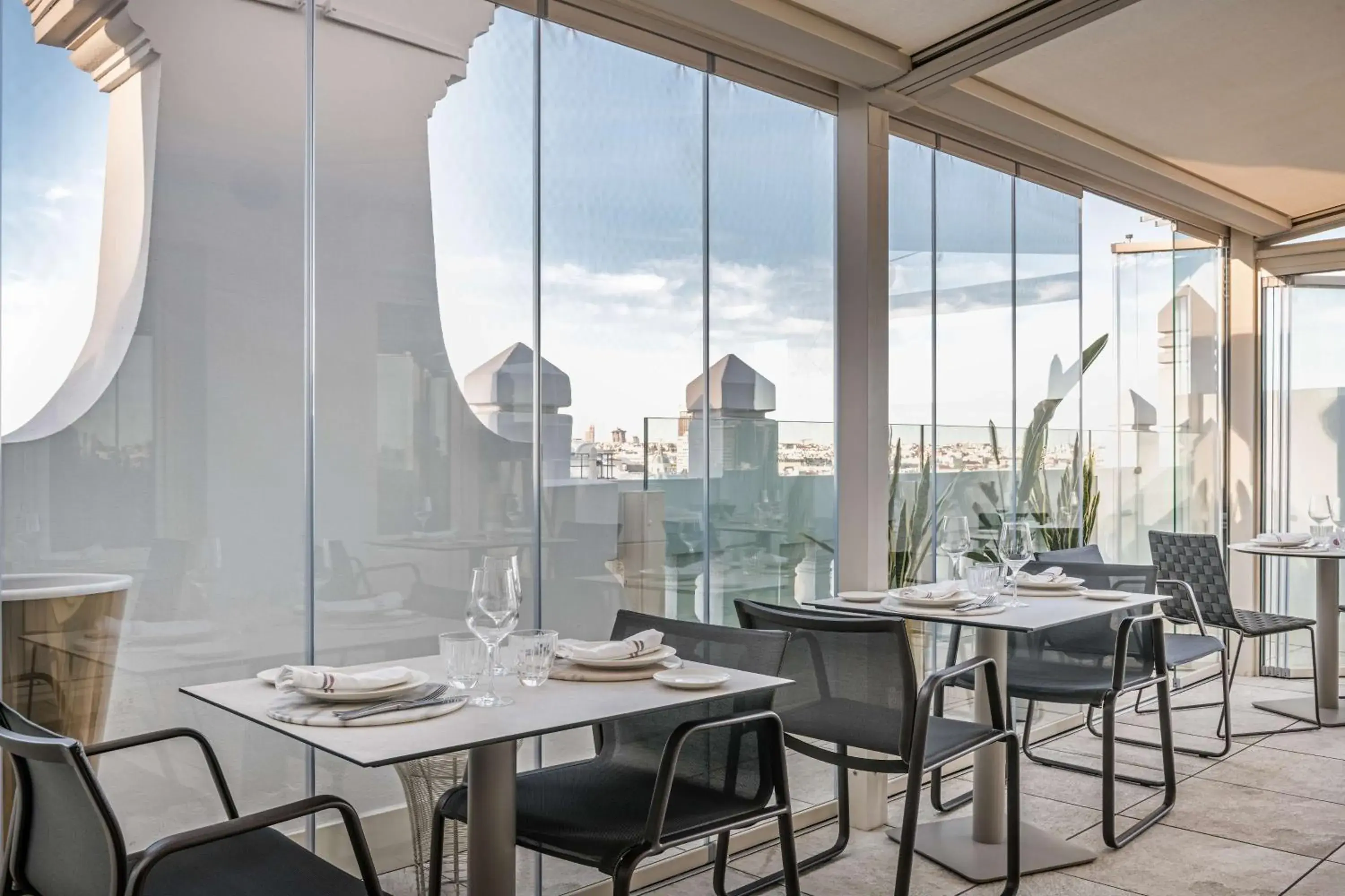 Restaurant/places to eat in NH Collection Madrid Gran Vía Restaurant/places to eat in NH Collection Madrid Gran Vía