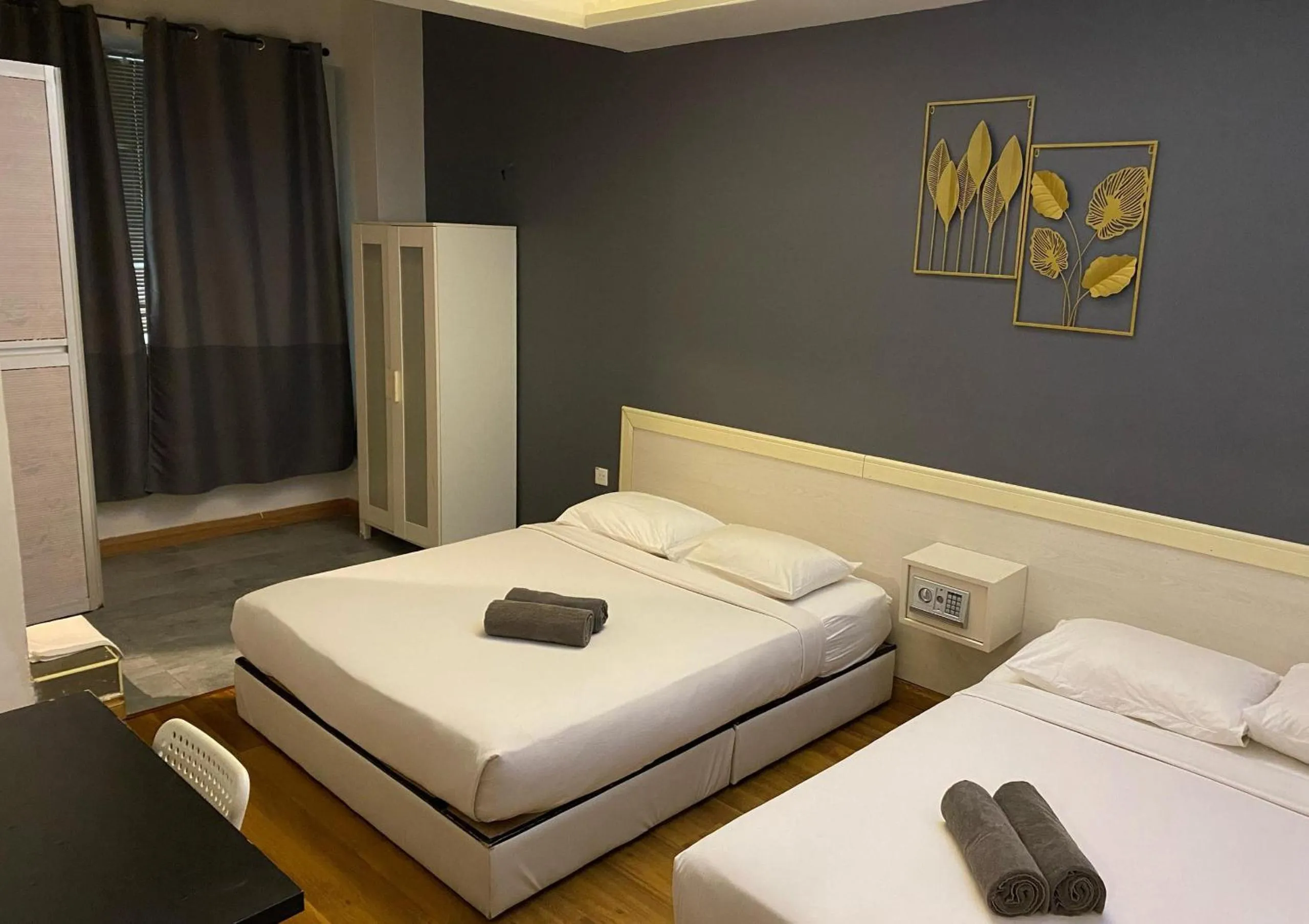 Bed in Travelogue Guest House