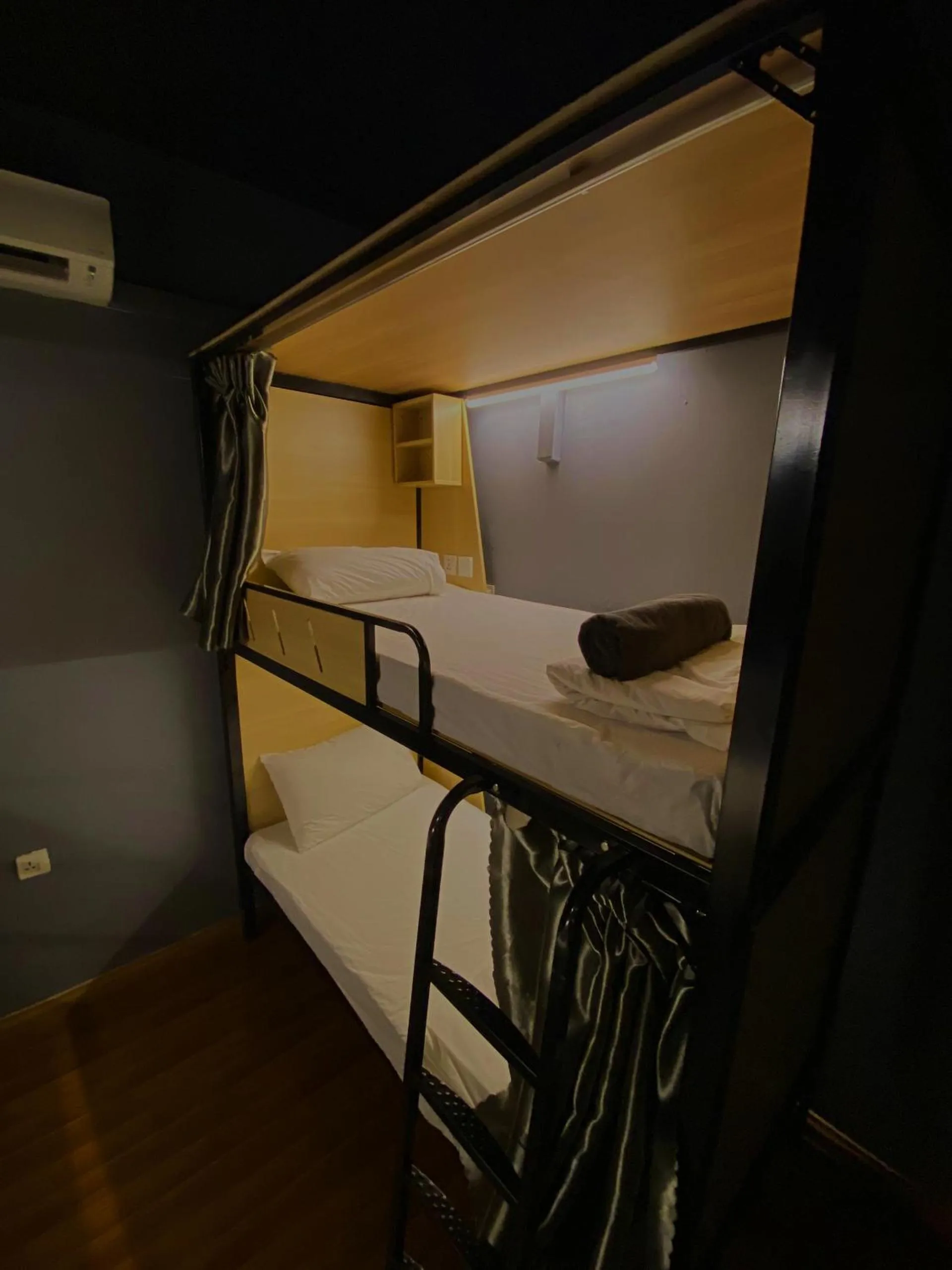 Bed in Travelogue Guest House