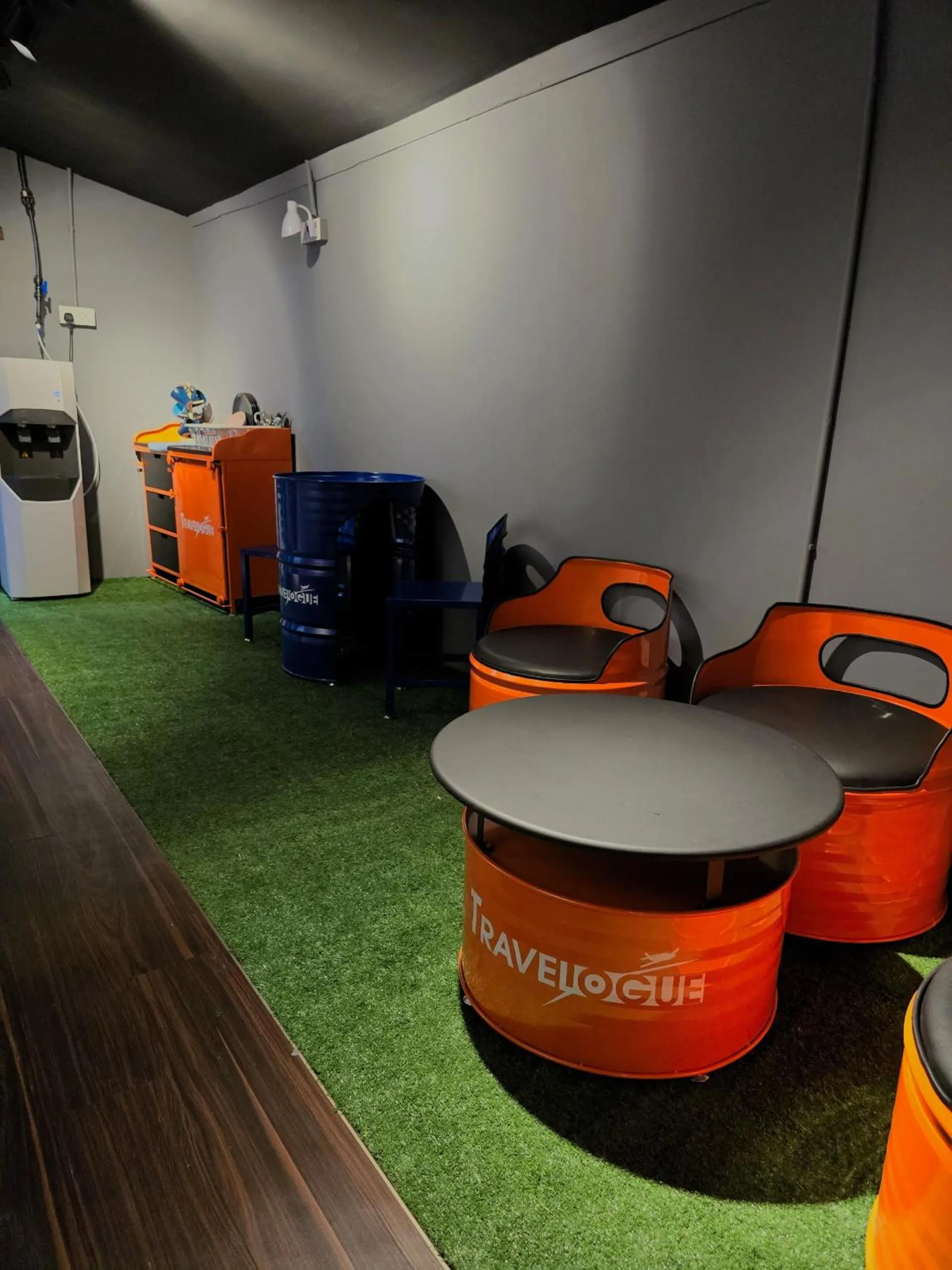 Seating area in Travelogue Guest House