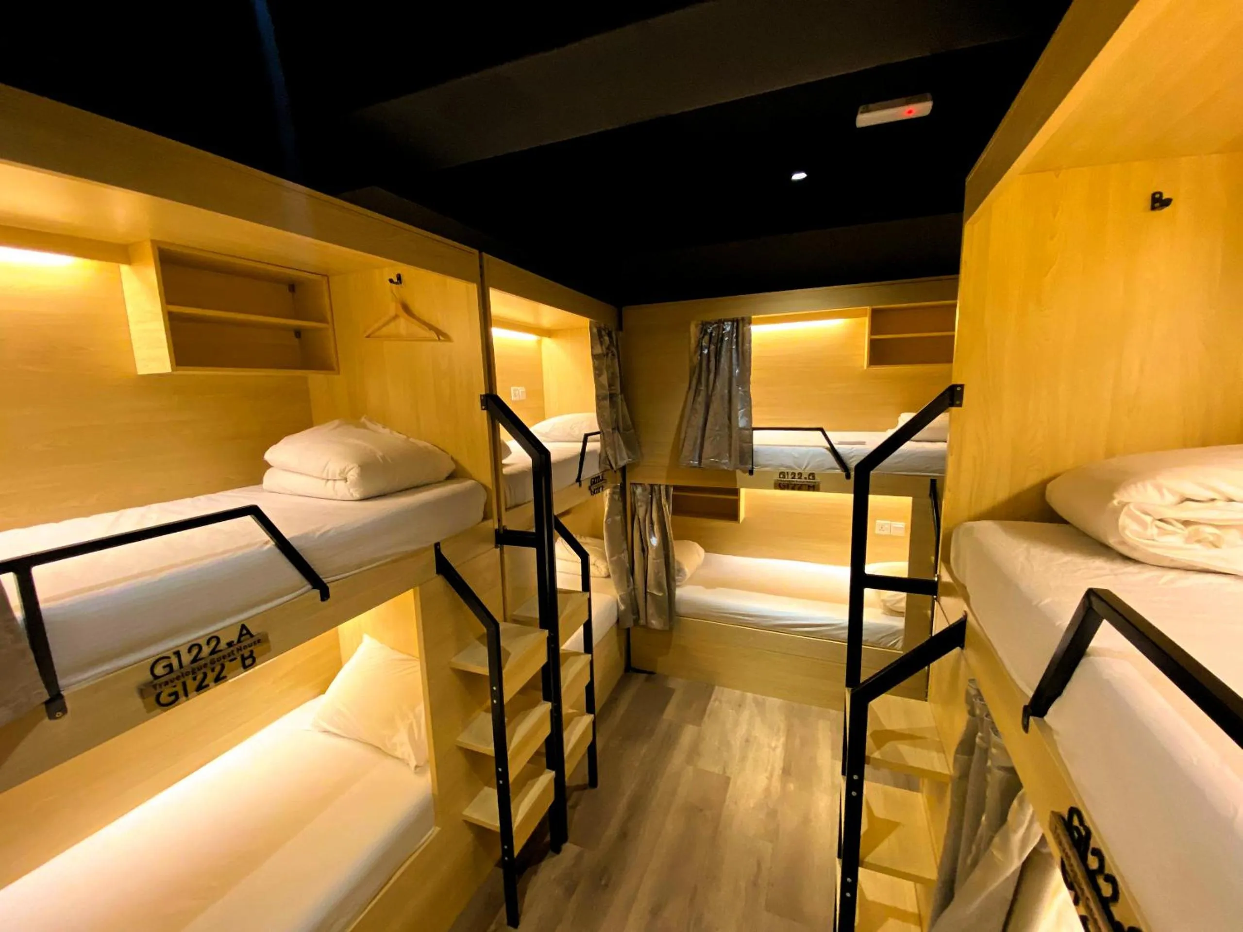 bunk bed, Bed in Travelogue Guest House