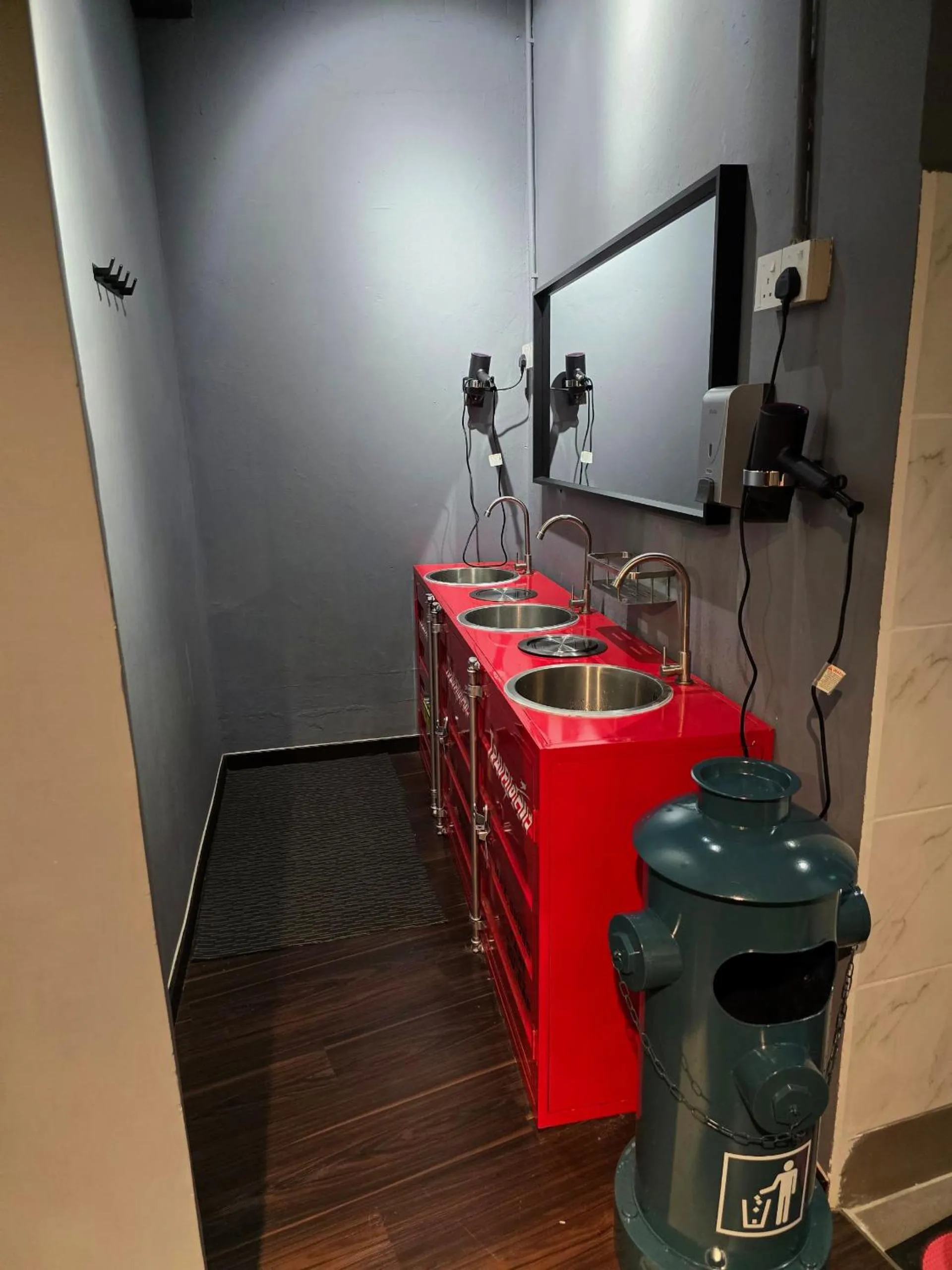 Public Bath in Travelogue Guest House