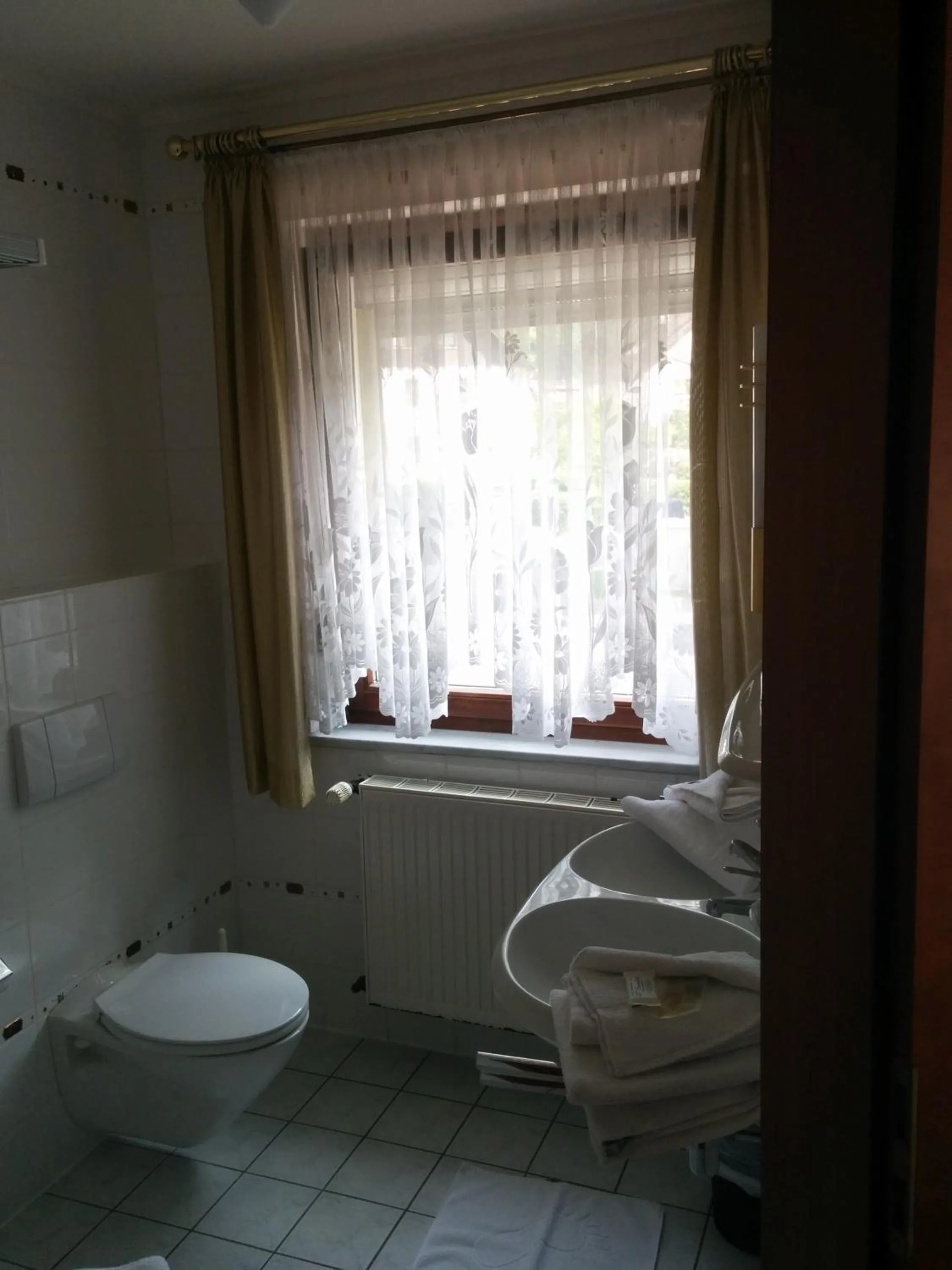 Toilet in Hotel Seemöwe