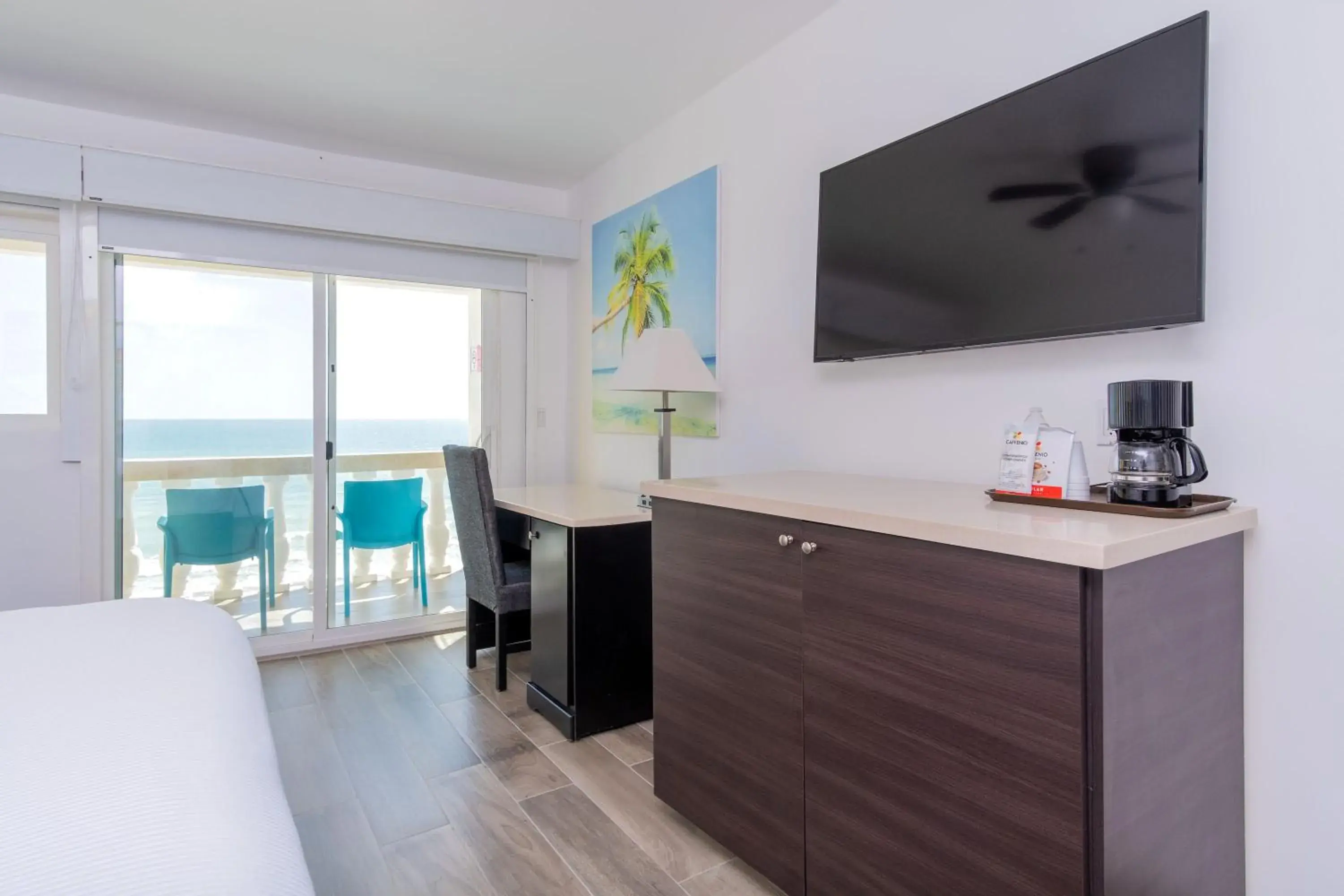 King Room with Sea View in Hotel Playa Bonita Resort King Room with Sea View in Hotel Playa Bonita Resort