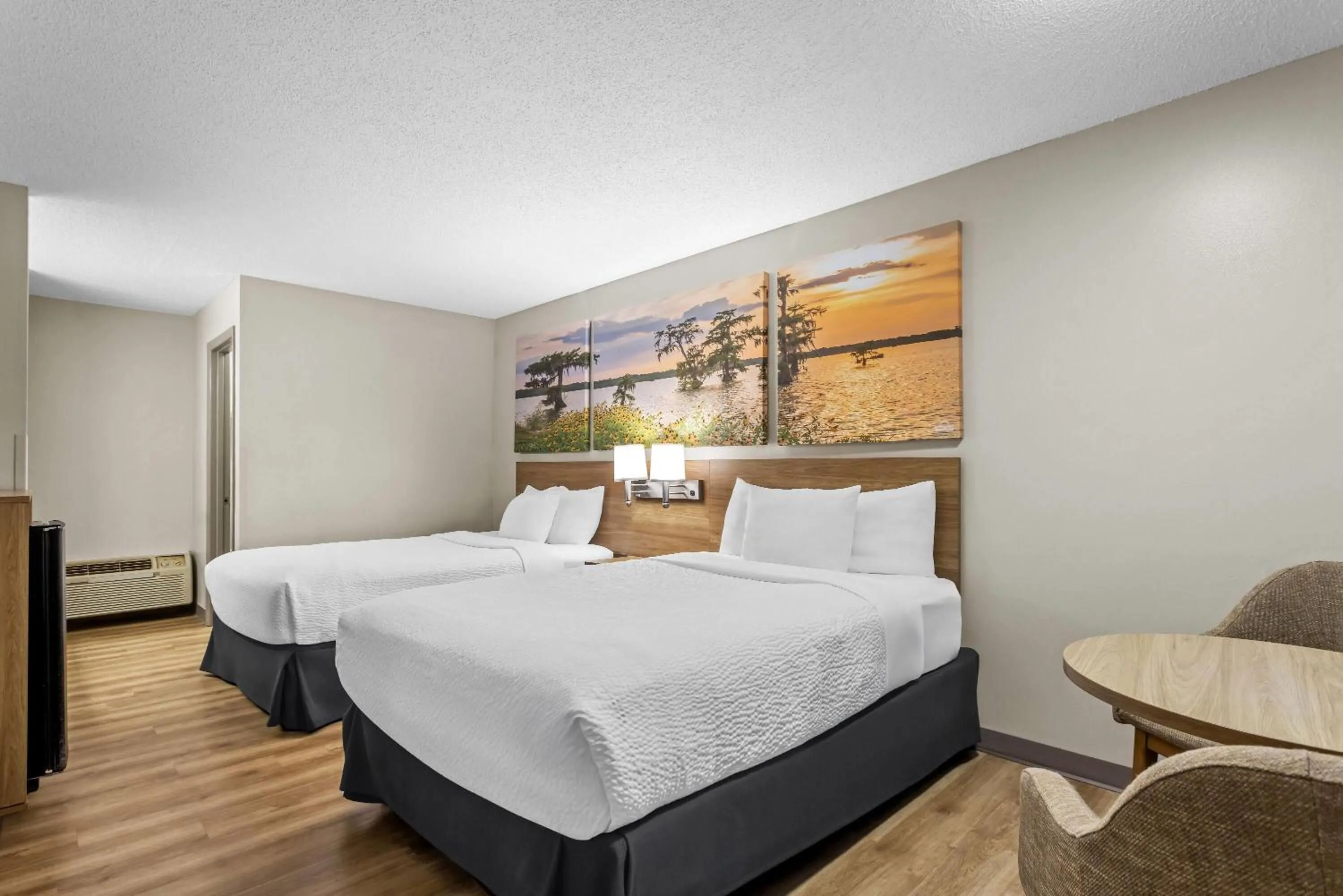 Bed in Days Inn by Wyndham Valdosta I-75