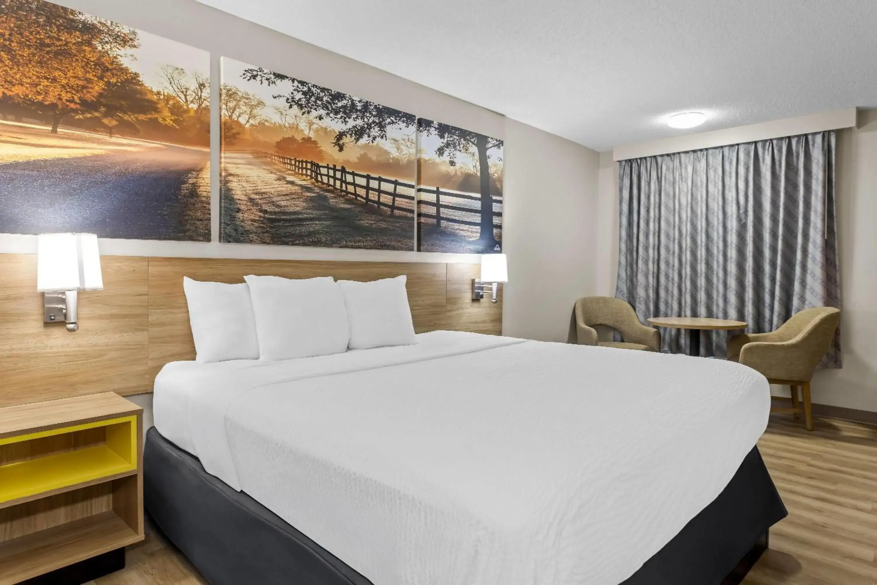 Bed in Days Inn by Wyndham Valdosta I-75 Bed in Days Inn by Wyndham Valdosta I-75