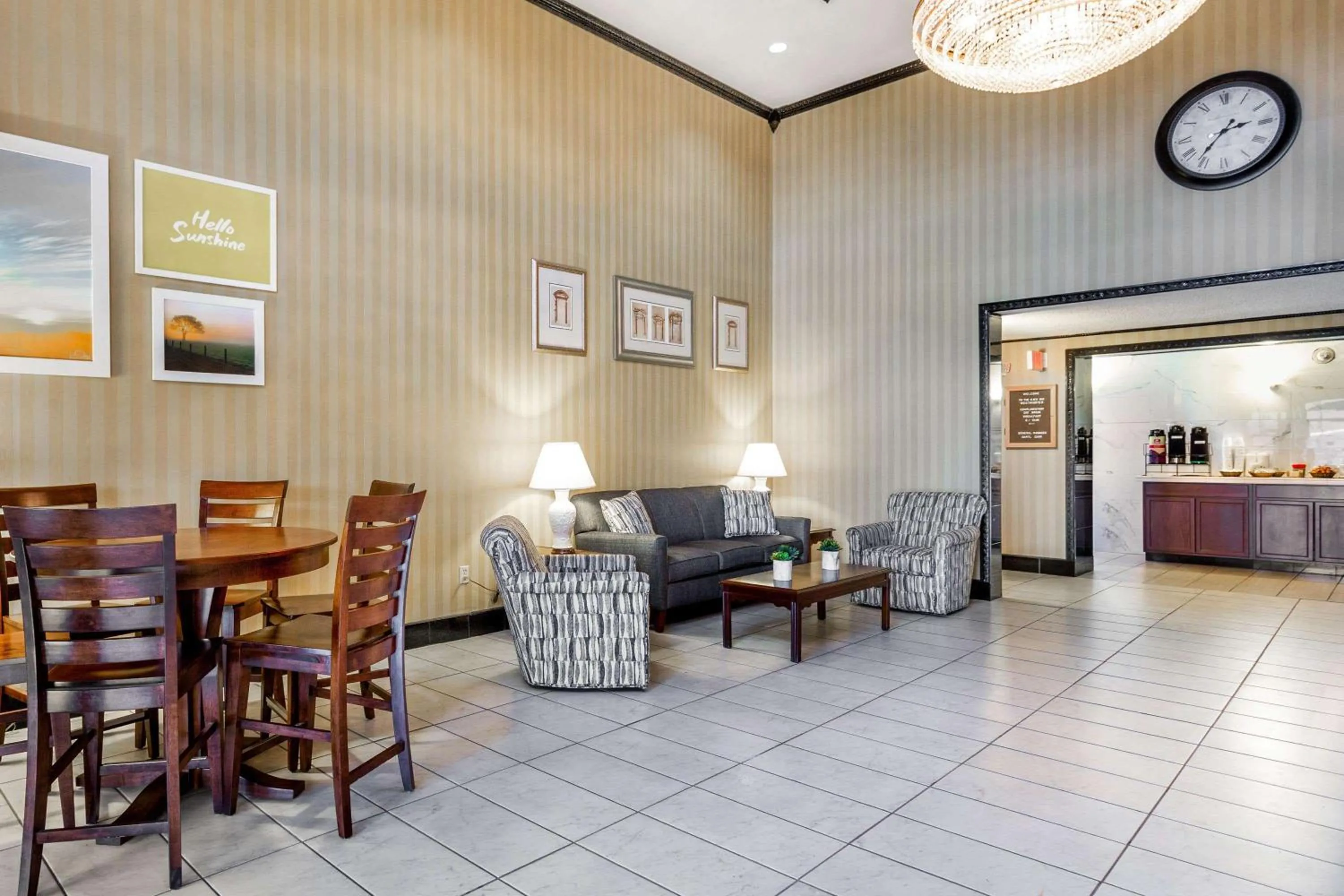 Lobby or reception in Days Inn by Wyndham Westminster
