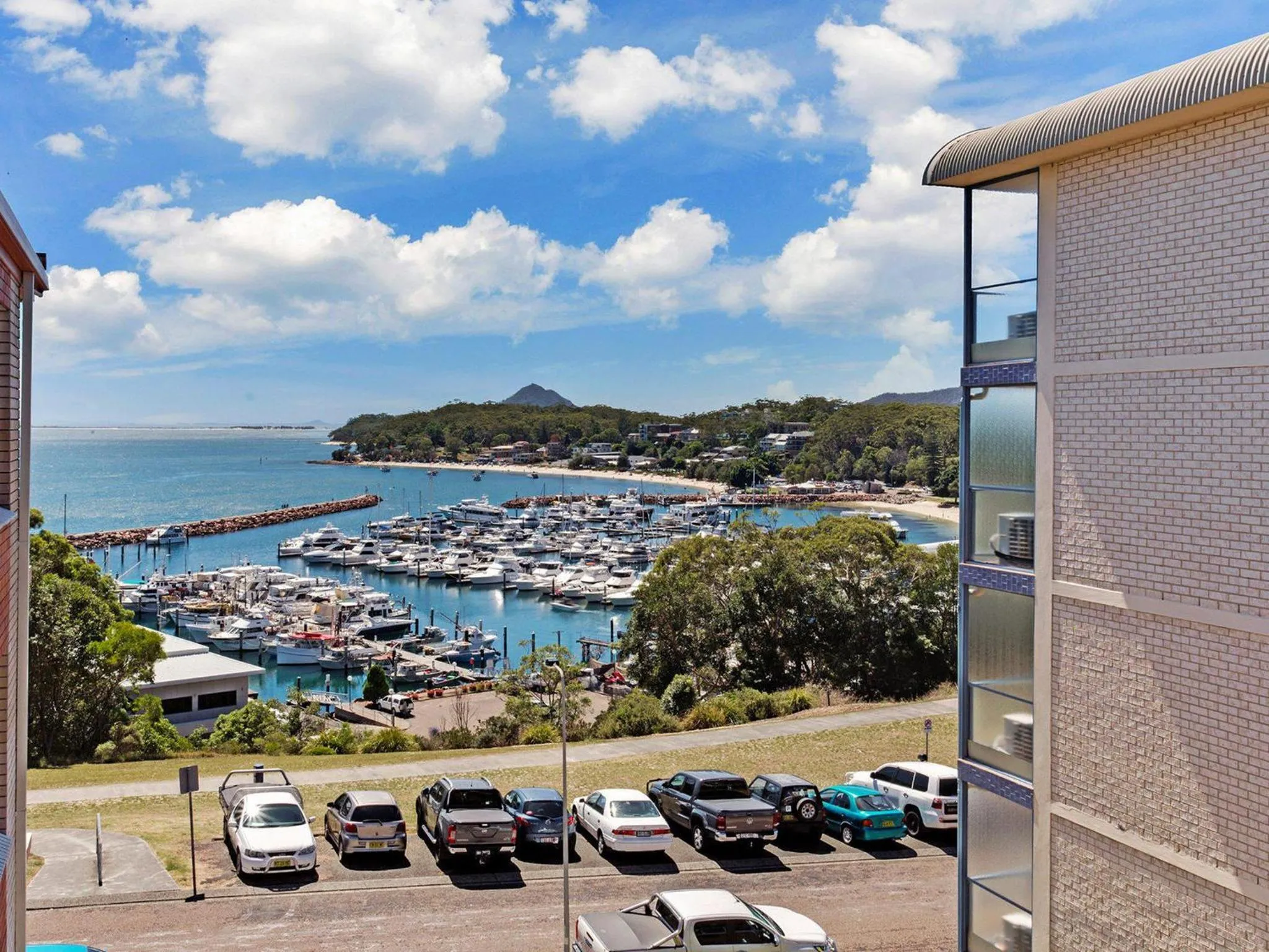 Laman Lodge, 6,15 Laman Street - Air Conditioned unit with spectacular views and free Wi-Fi