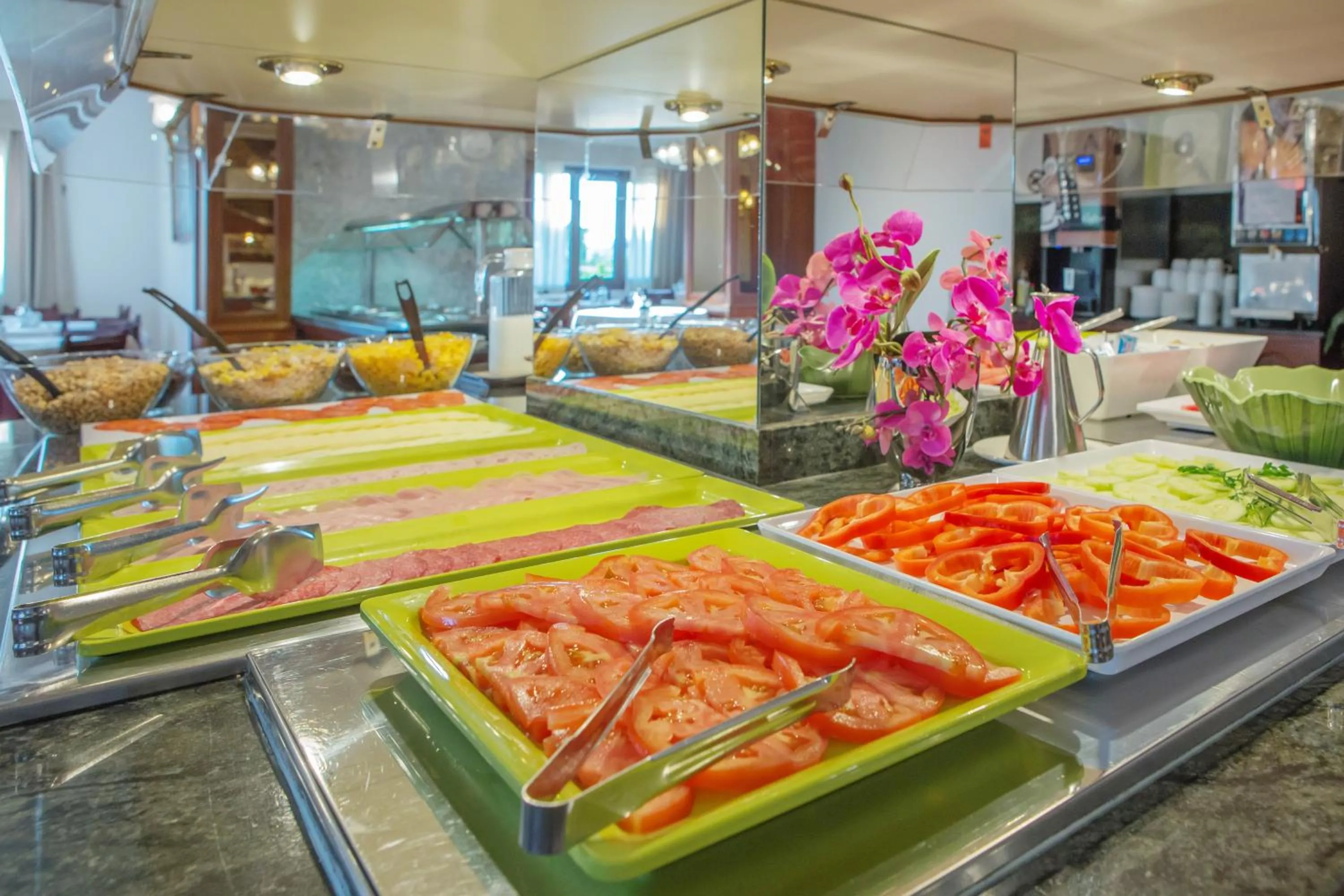 Restaurant/places to eat in Hotel Ses Puntetes