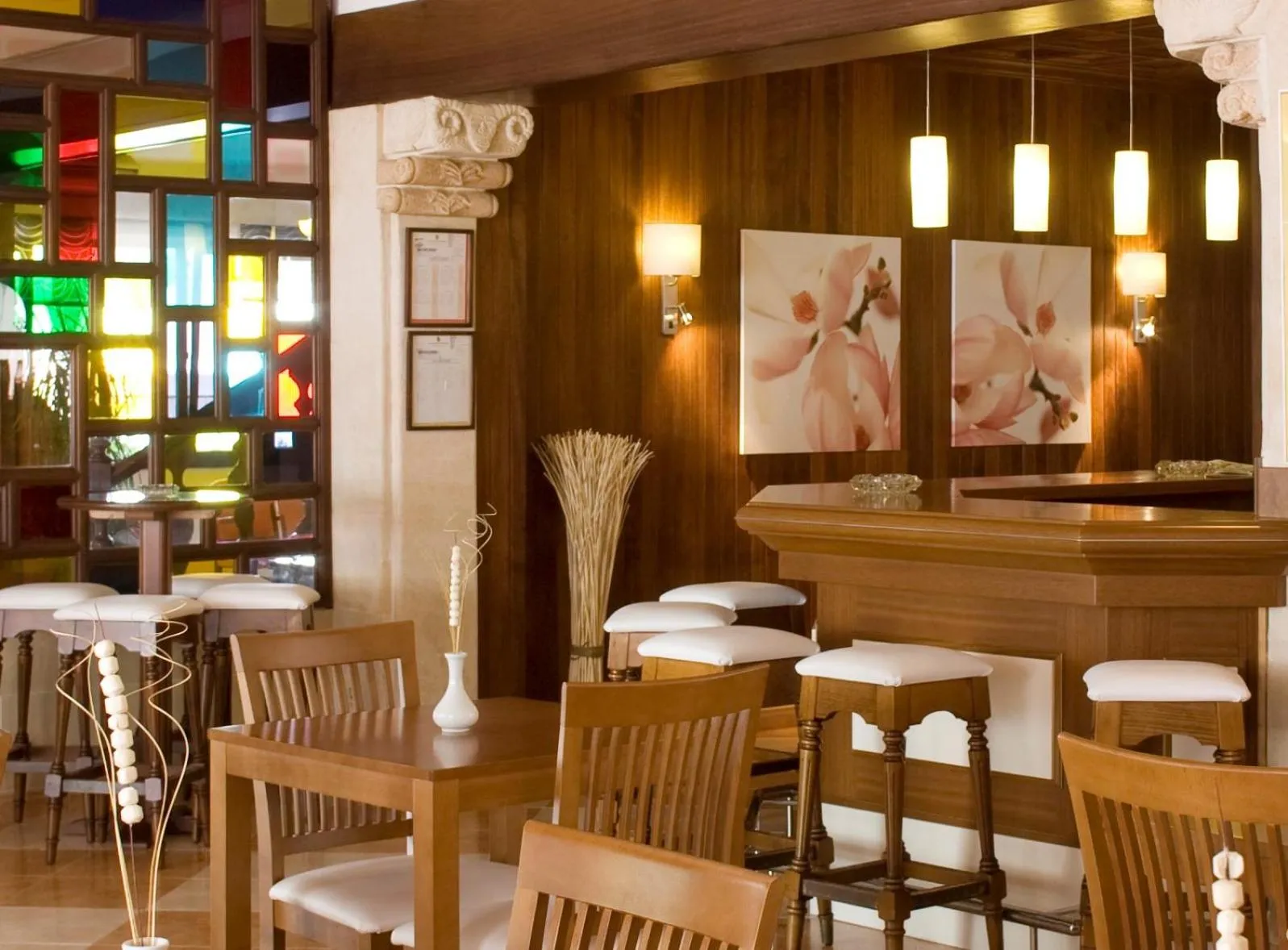 Restaurant/places to eat in Hotel Ses Puntetes