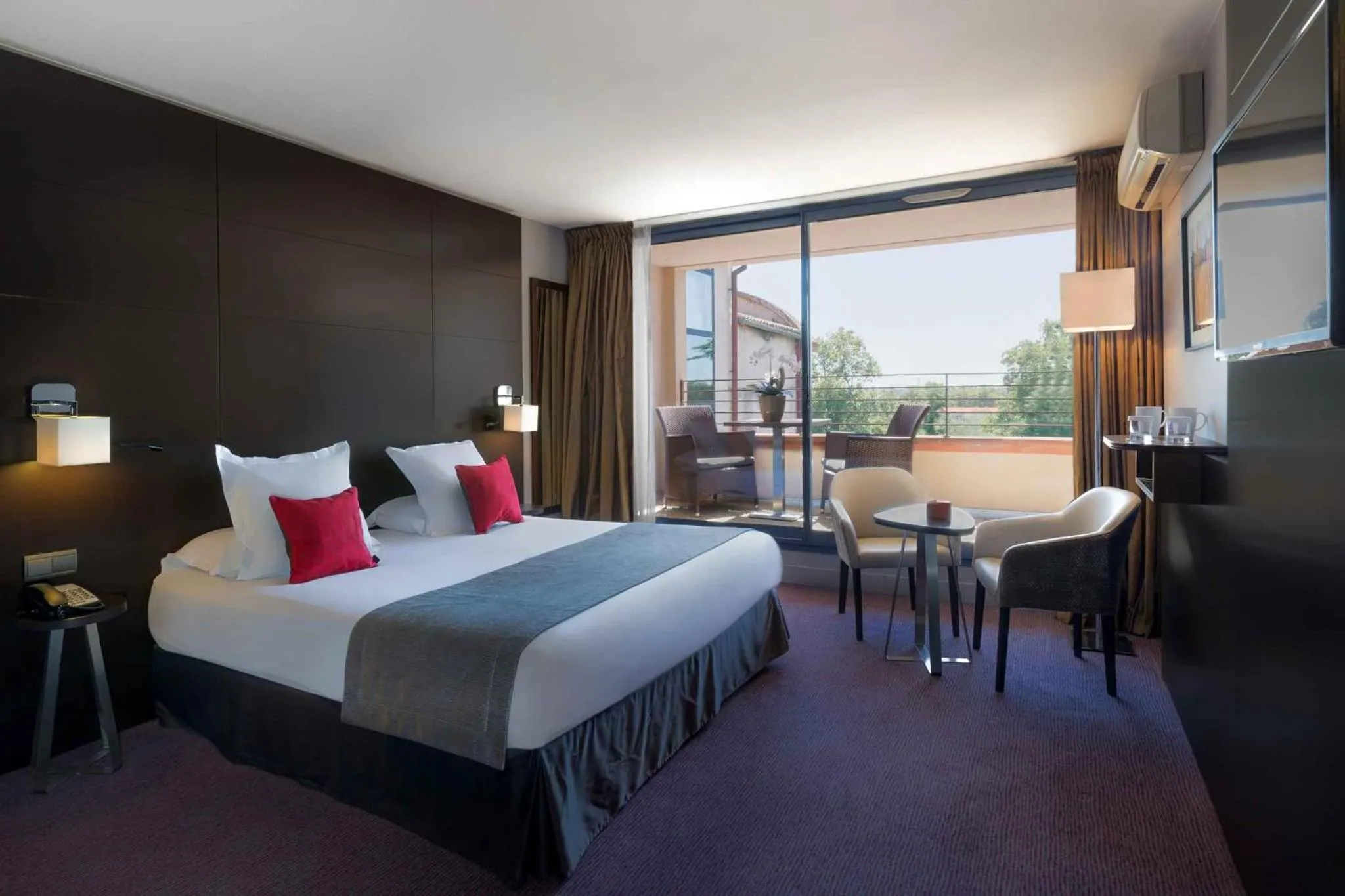 Bed in Abbaye des Capucins Spa & Resort