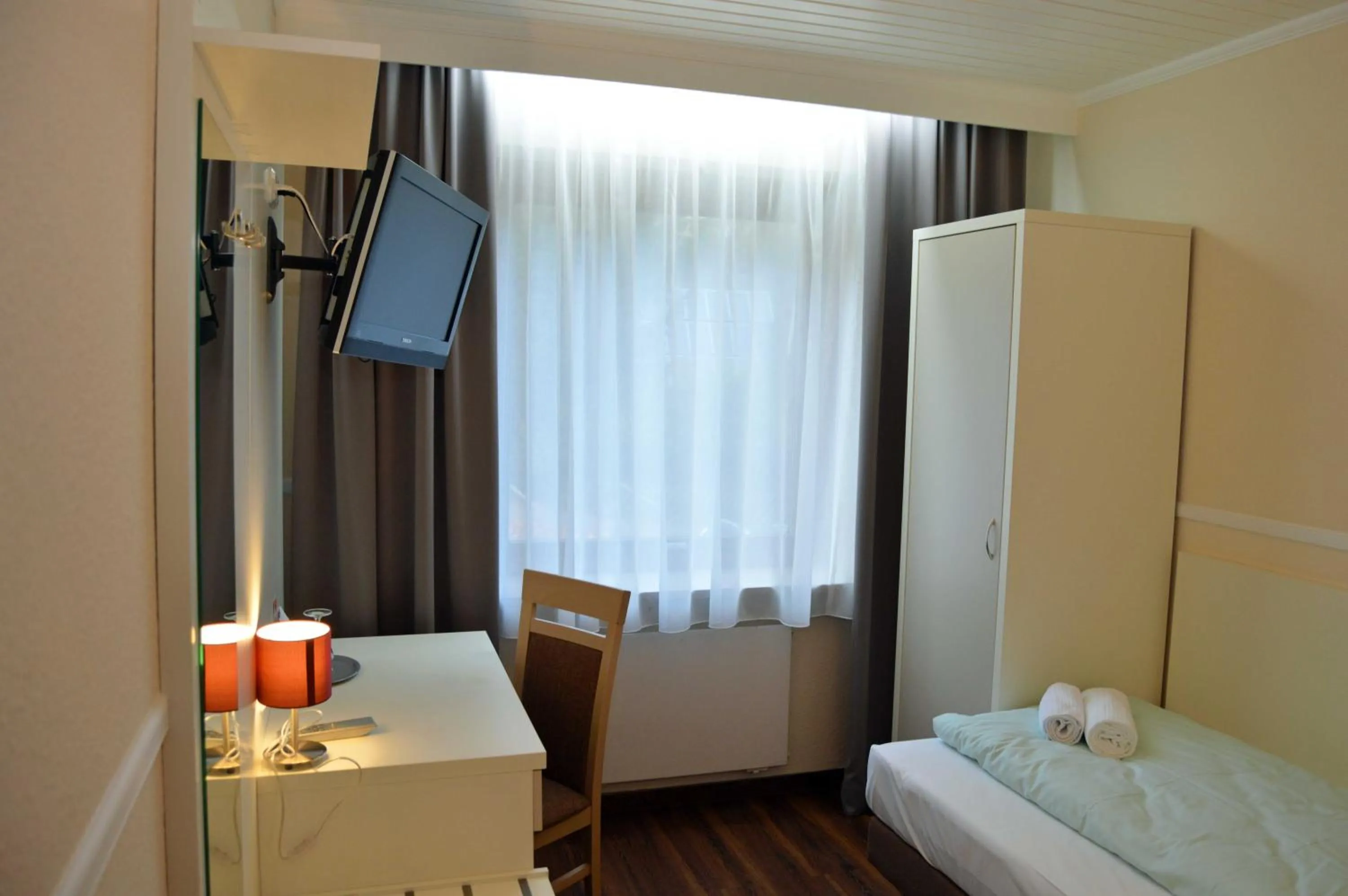 Photo of the whole room, Bed in G&H Hotel Rosengarten