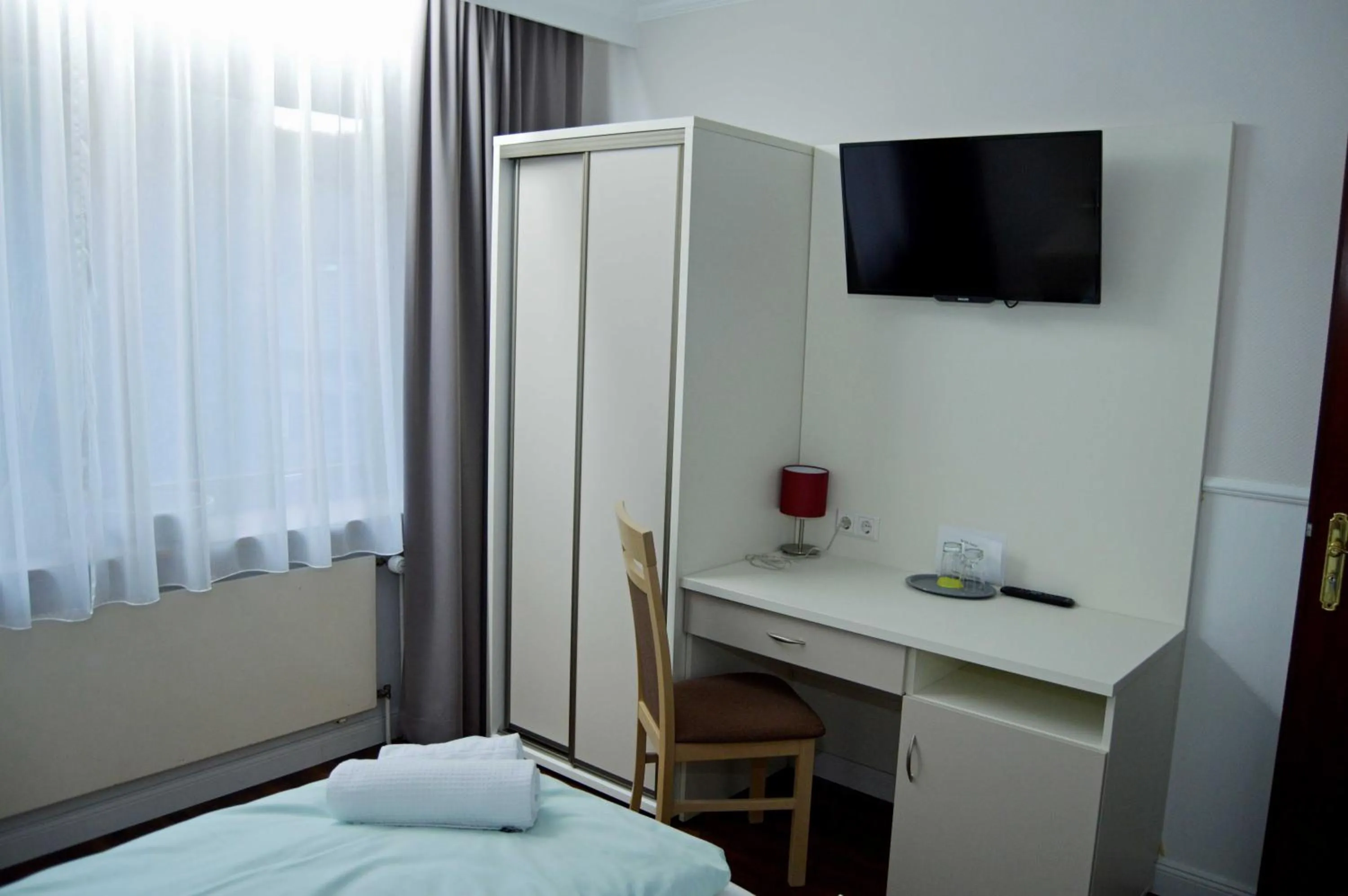 Photo of the whole room, Bed in G&H Hotel Rosengarten