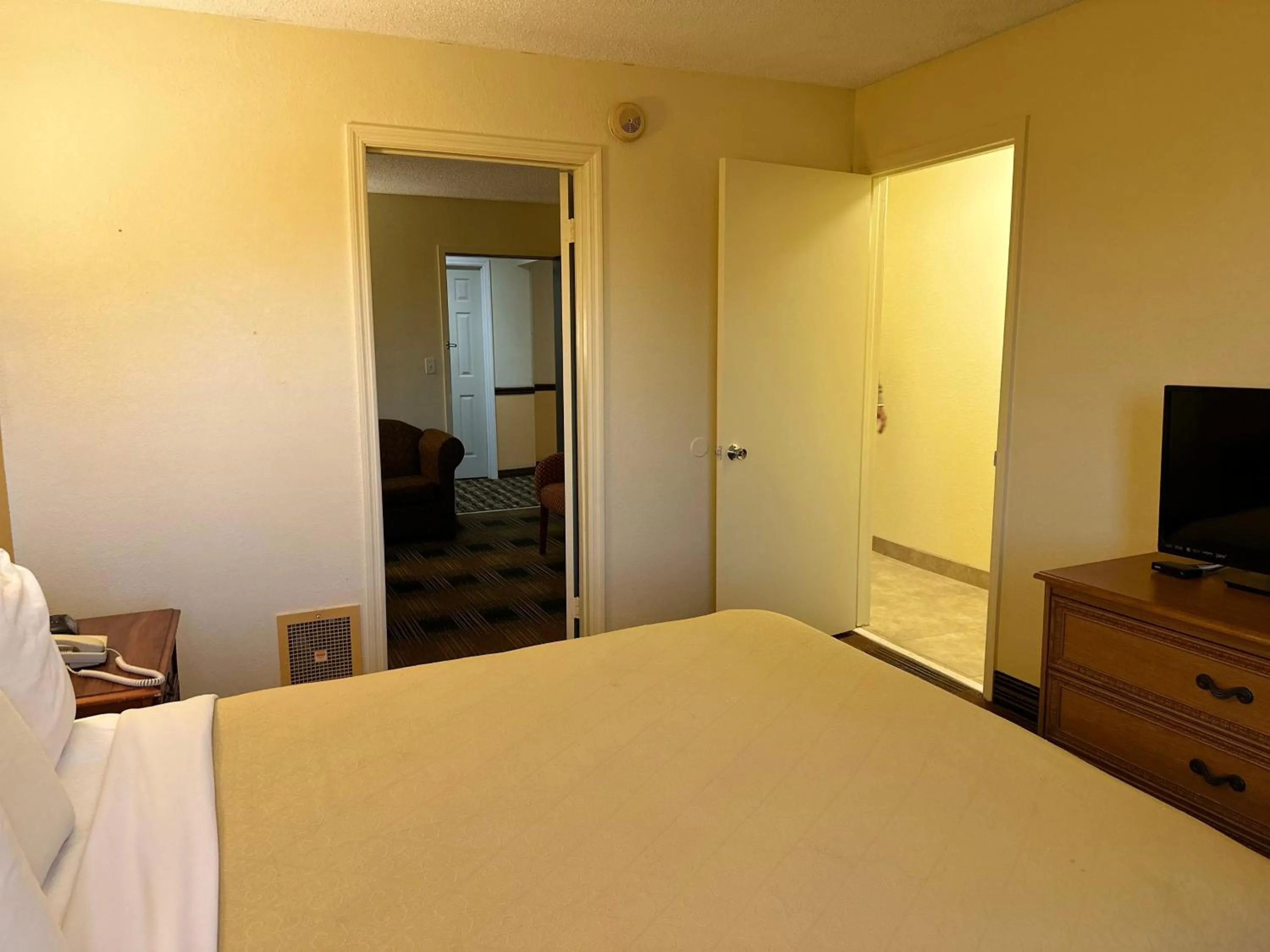 Bed in St. Augustine Island Inn