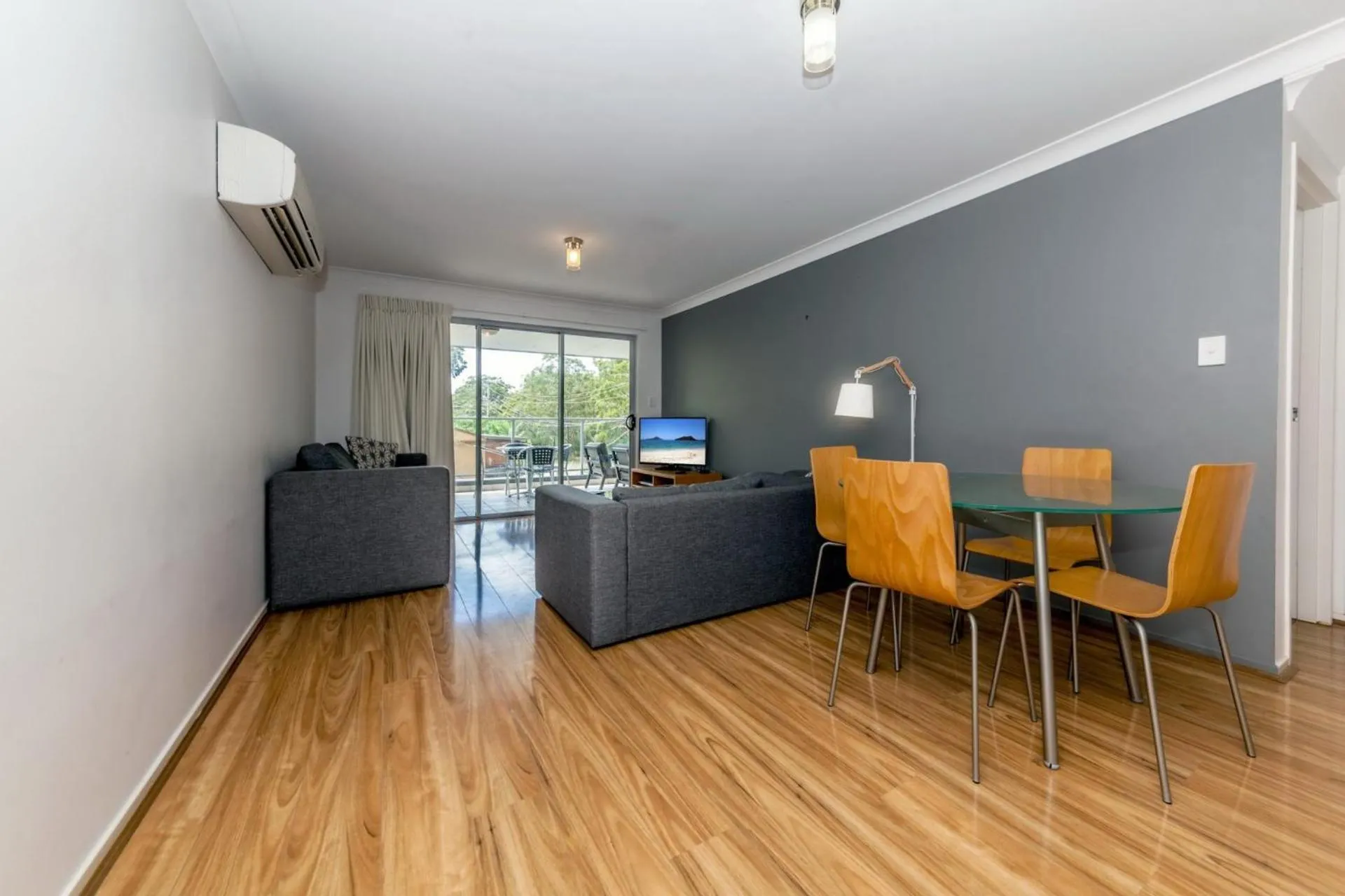 Shoal Bay Beach Apartments Unit 17 2 Shoal Bay Road