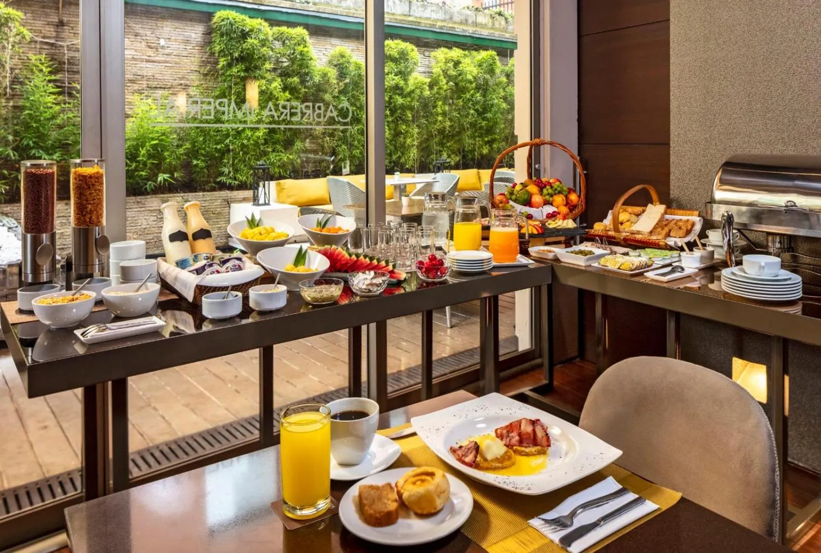 Buffet breakfast in Hotel Cabrera Imperial By key 33