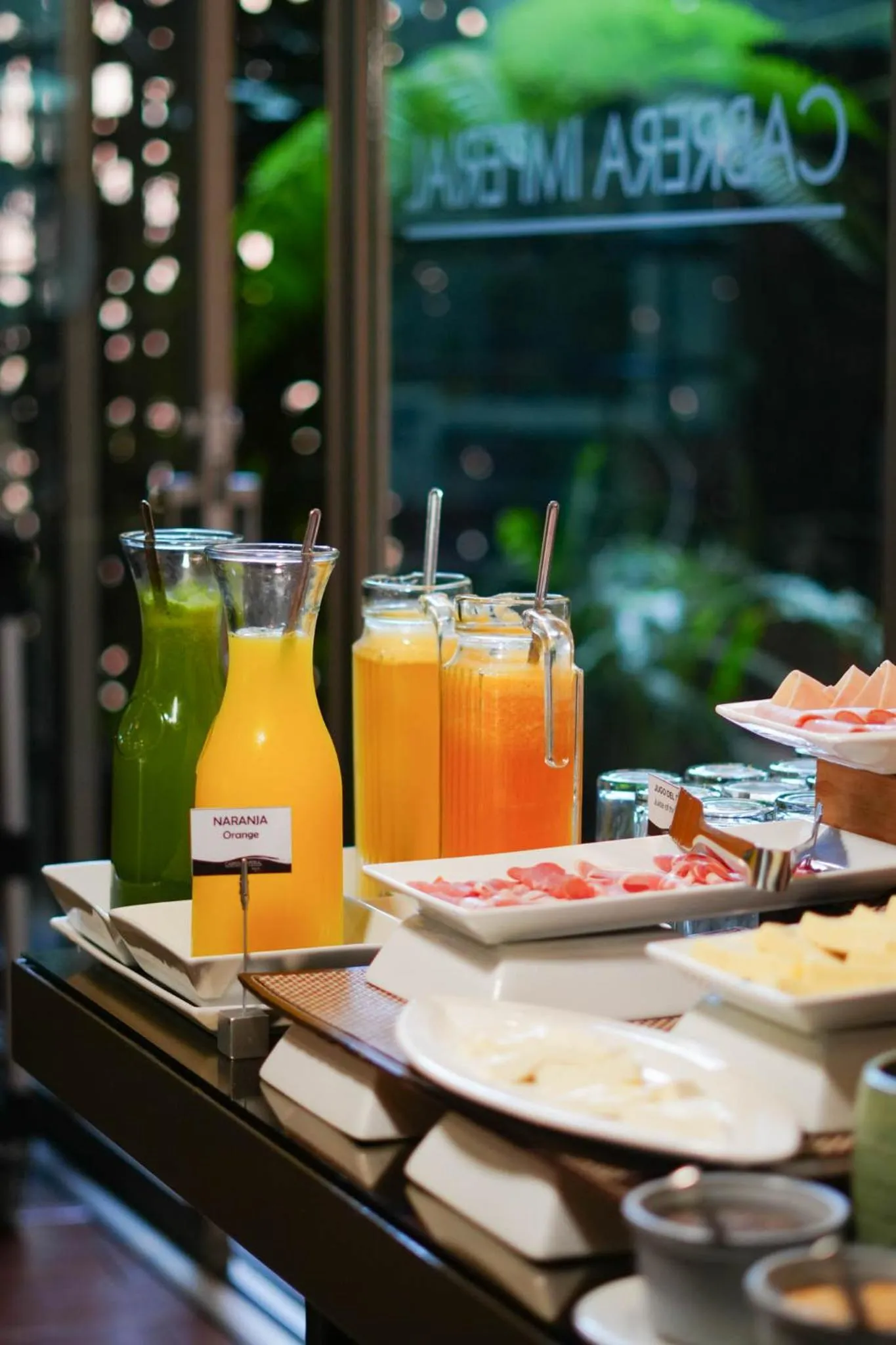 Restaurant/places to eat in Hotel Cabrera Imperial By key 33