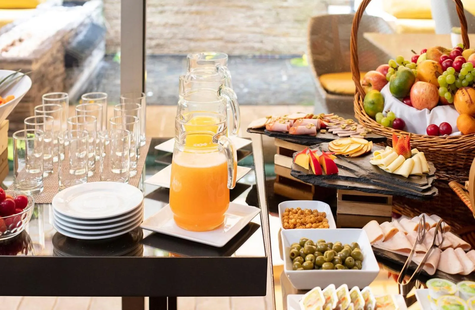 Buffet breakfast in Hotel Cabrera Imperial By key 33