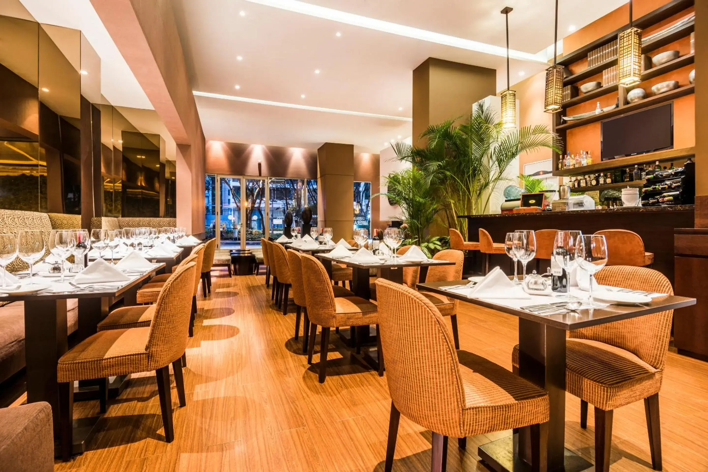 Restaurant/places to eat in Hotel Cabrera Imperial By key 33 Restaurant/places to eat in Hotel Cabrera Imperial By key 33