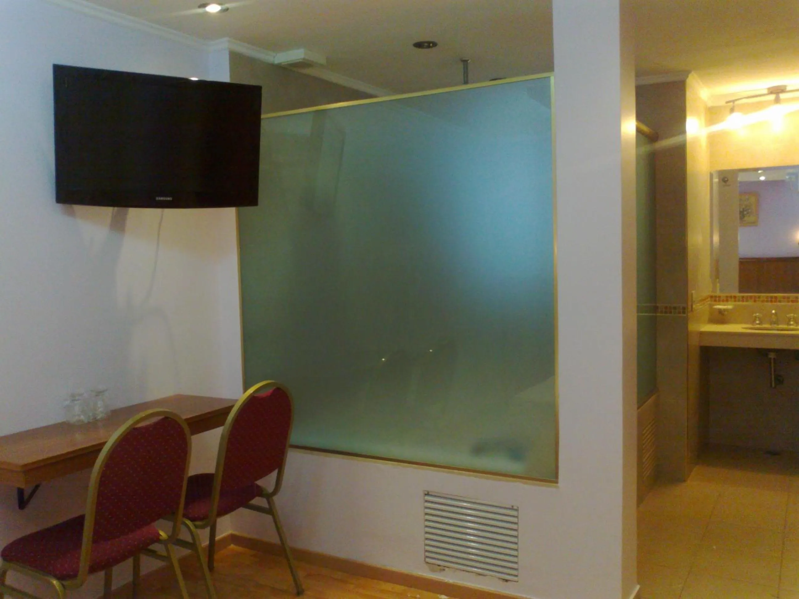 TV and multimedia in Hotel El Cabildo