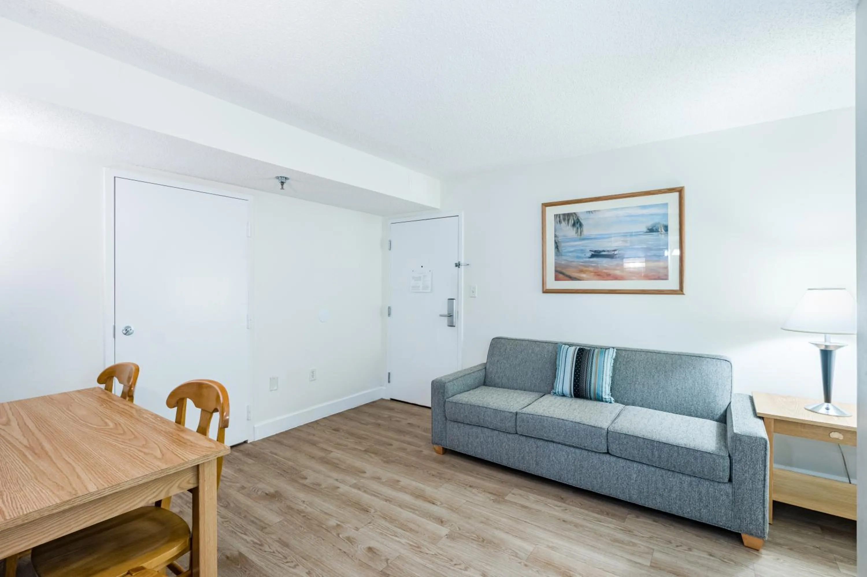 Living room in The Ocean Key Virginia Beach Resort