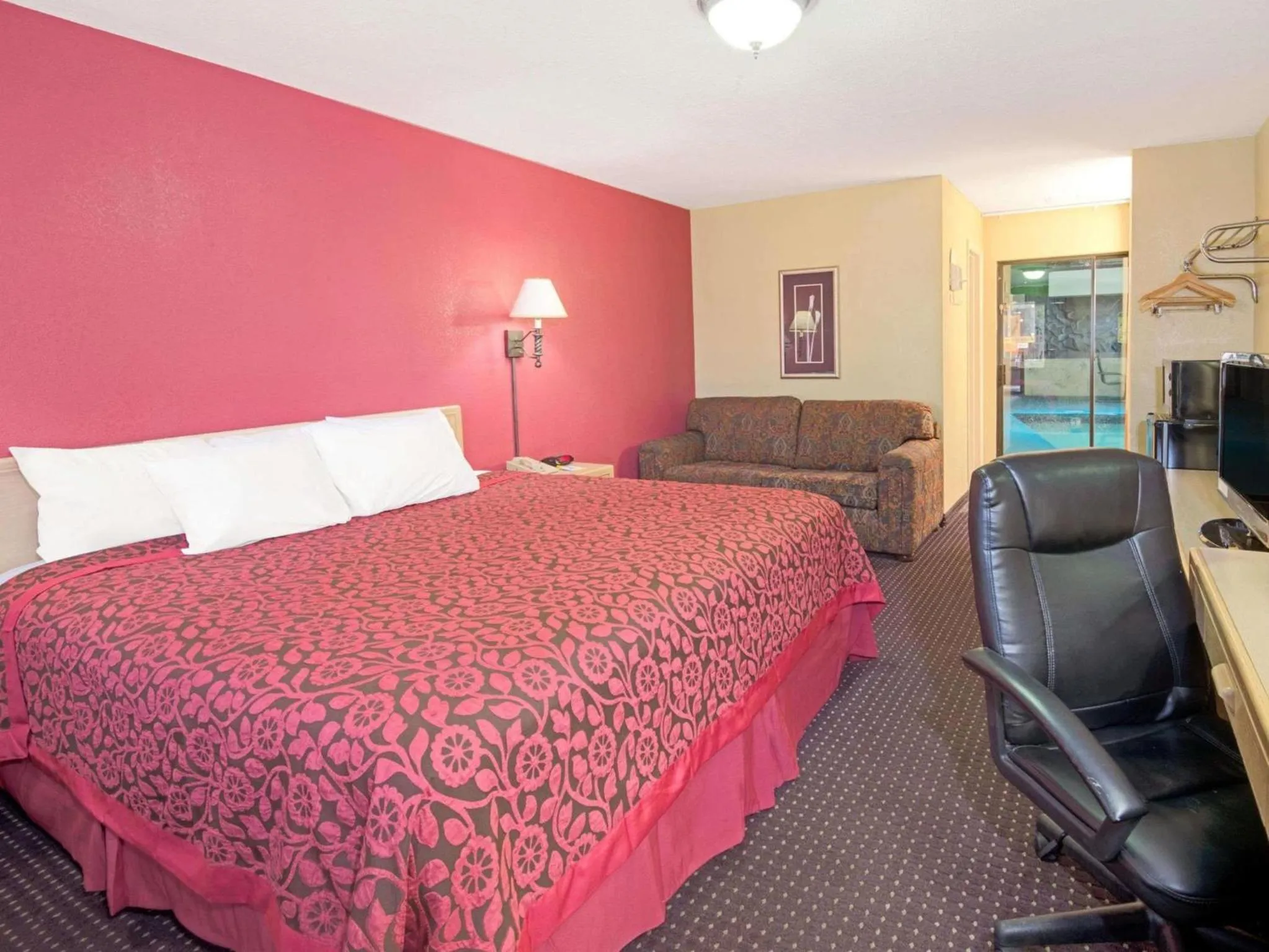 Photo of the whole room, Bed in Days Inn by Wyndham East Albuquerque