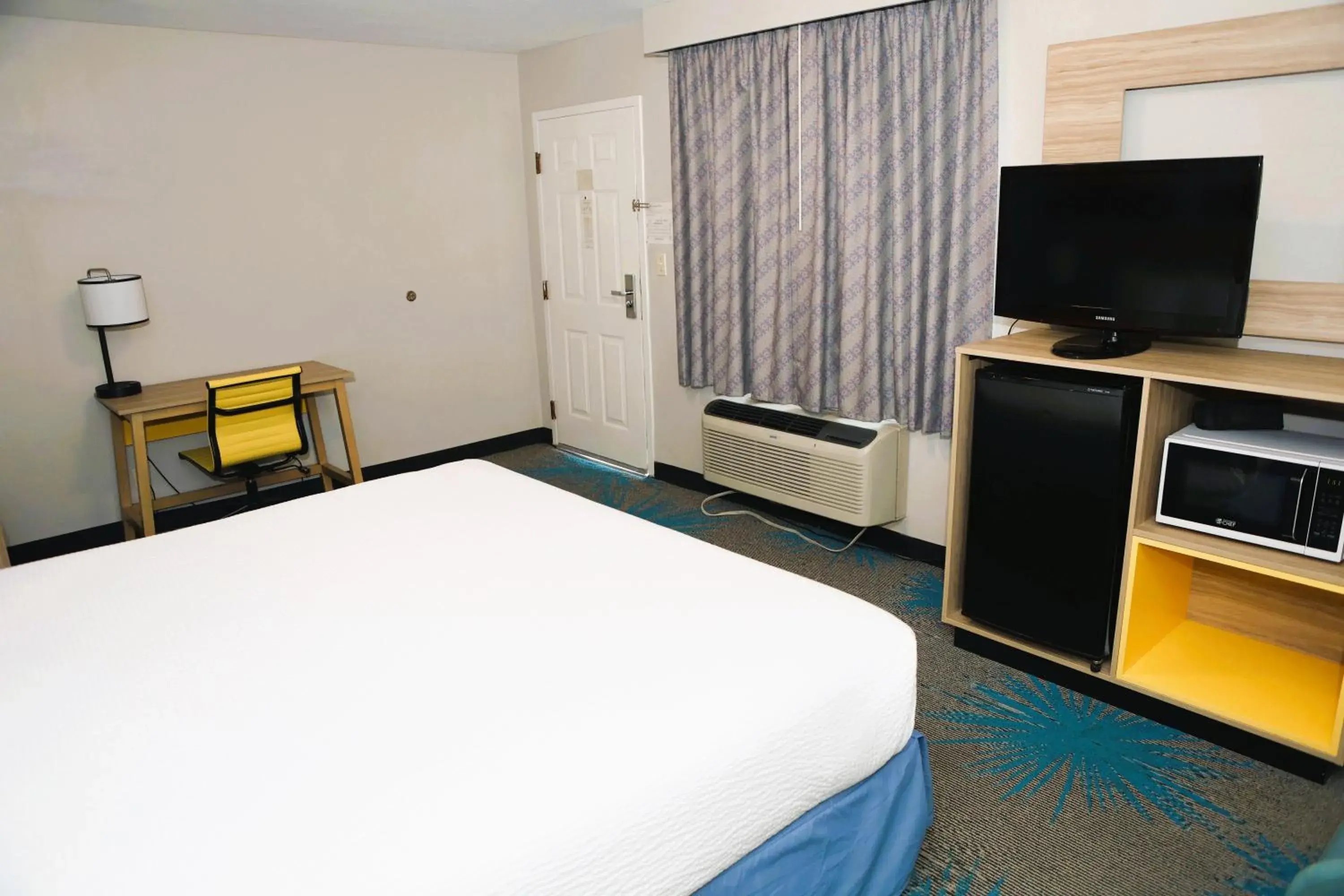 Bedroom, Bed in Days Inn by Wyndham East Albuquerque Bedroom, Bed in Days Inn by Wyndham East Albuquerque