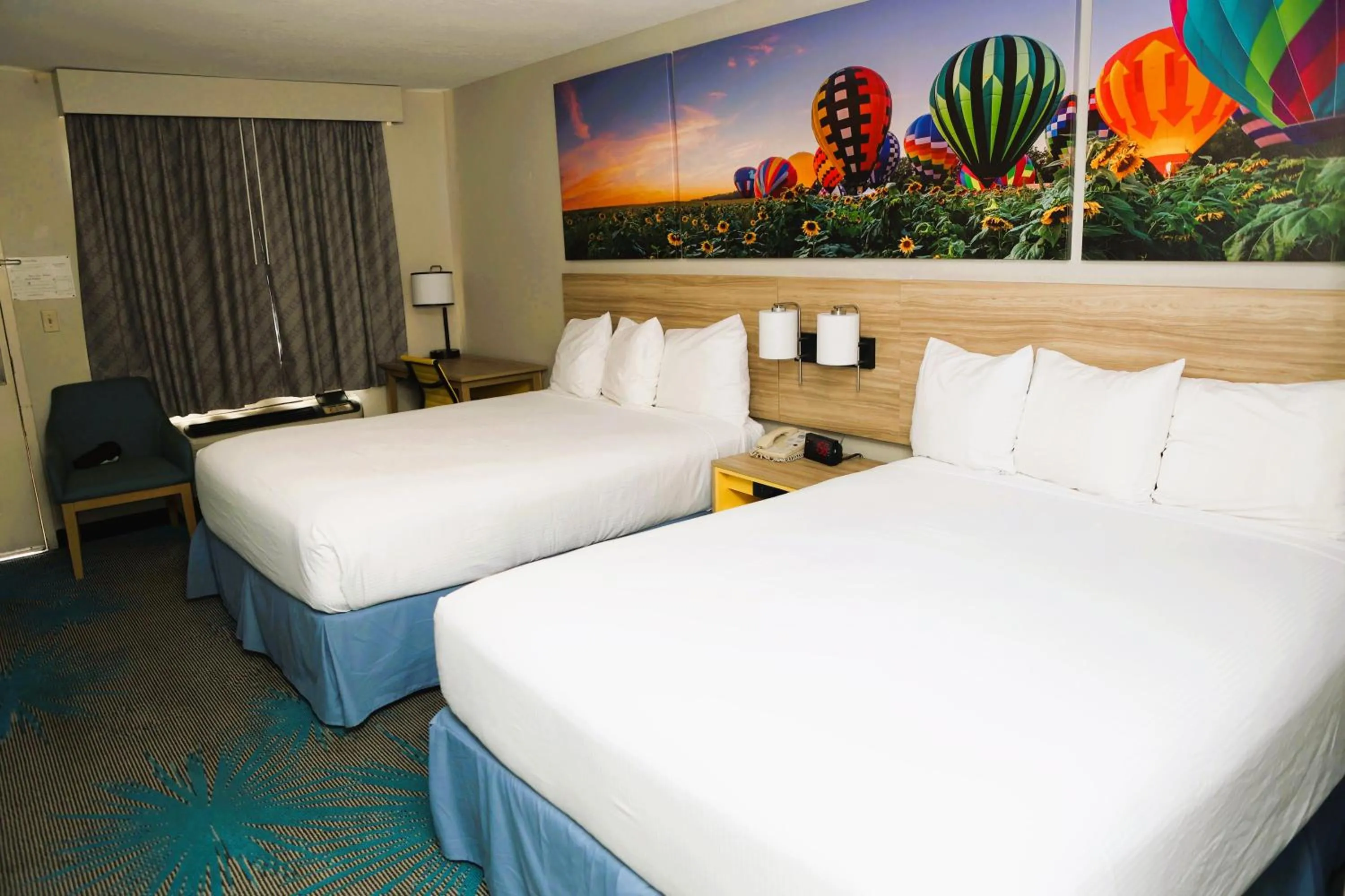 Photo of the whole room, Bed in Days Inn by Wyndham East Albuquerque