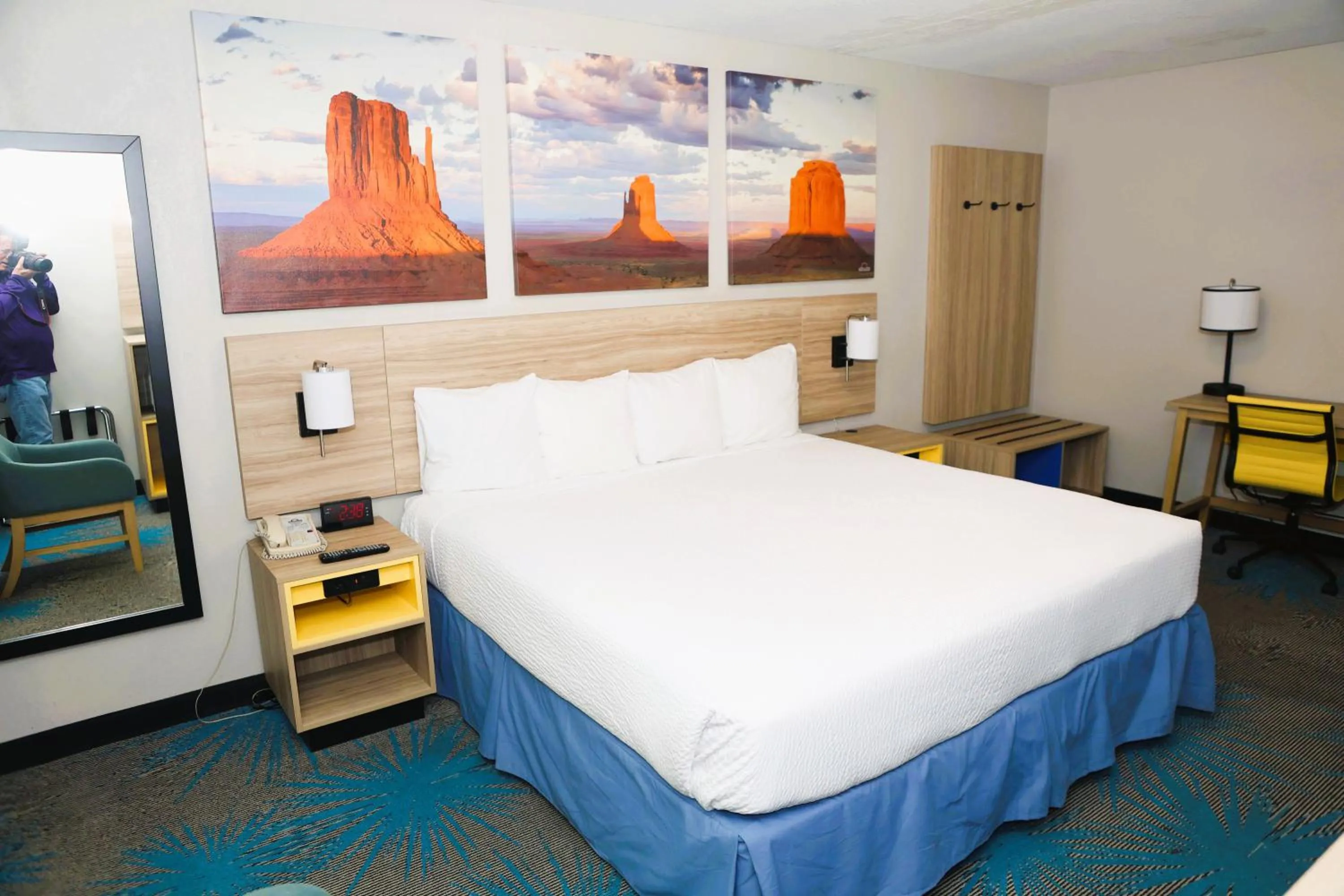 Photo of the whole room, Bed in Days Inn by Wyndham East Albuquerque