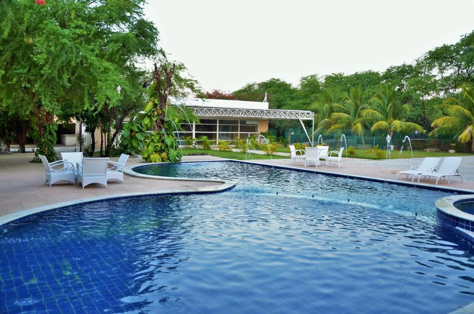 Swimming pool in Hotel VillaOeste