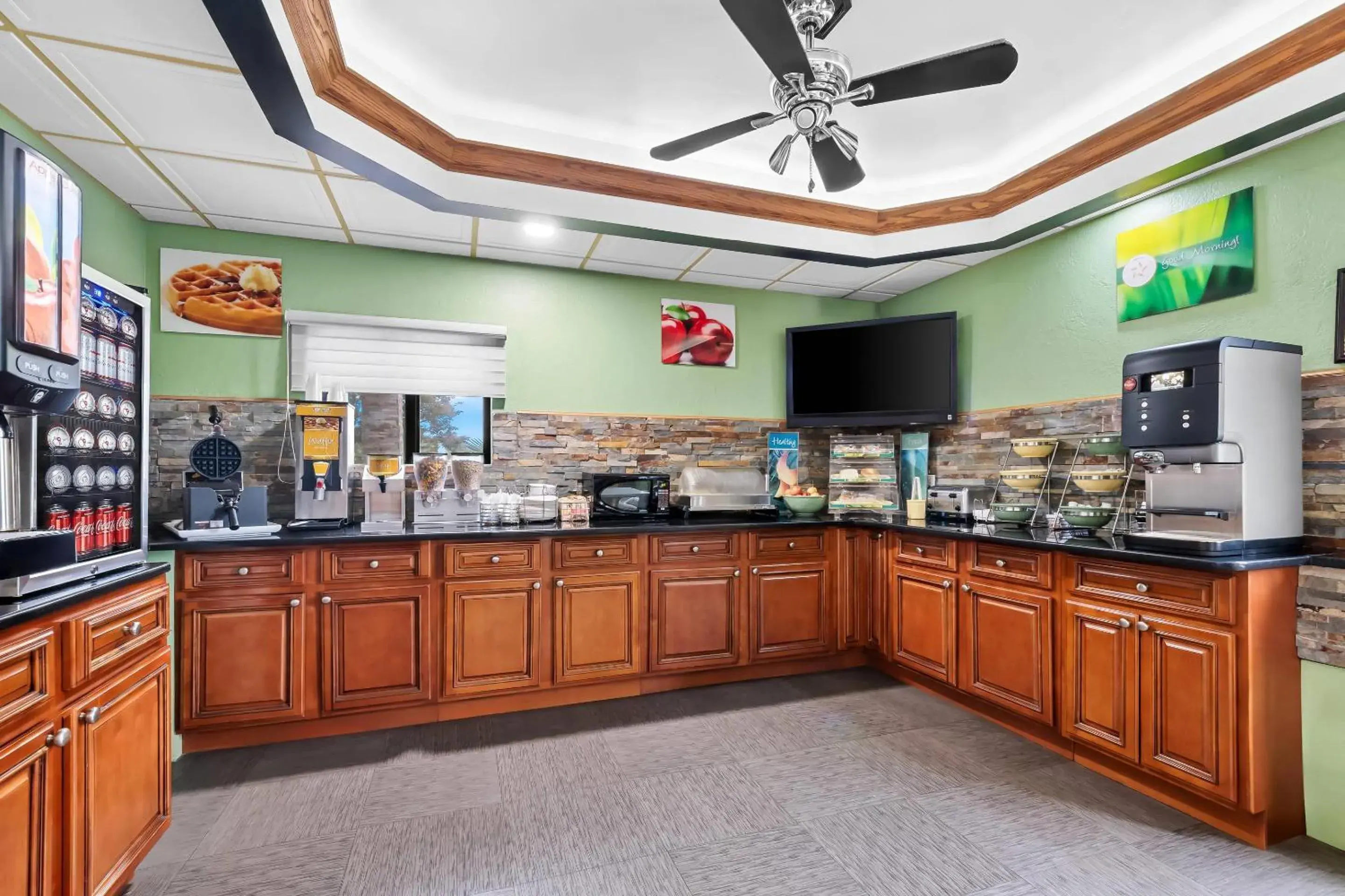 Breakfast in Quality Inn Hixson-Chattanooga Breakfast in Quality Inn Hixson-Chattanooga