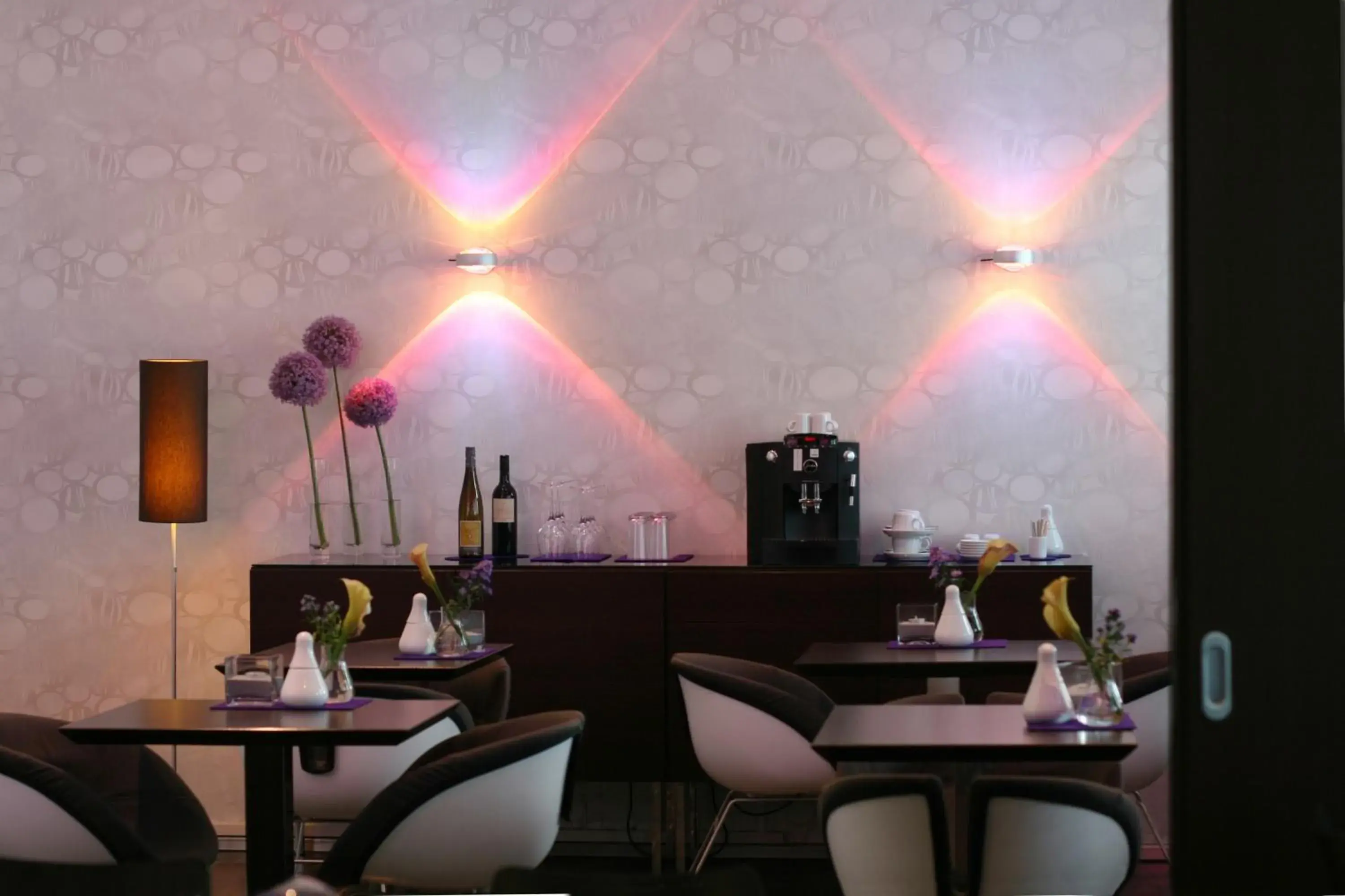 Restaurant/places to eat in Schiller 5 Hotel Restaurant/places to eat in Schiller 5 Hotel