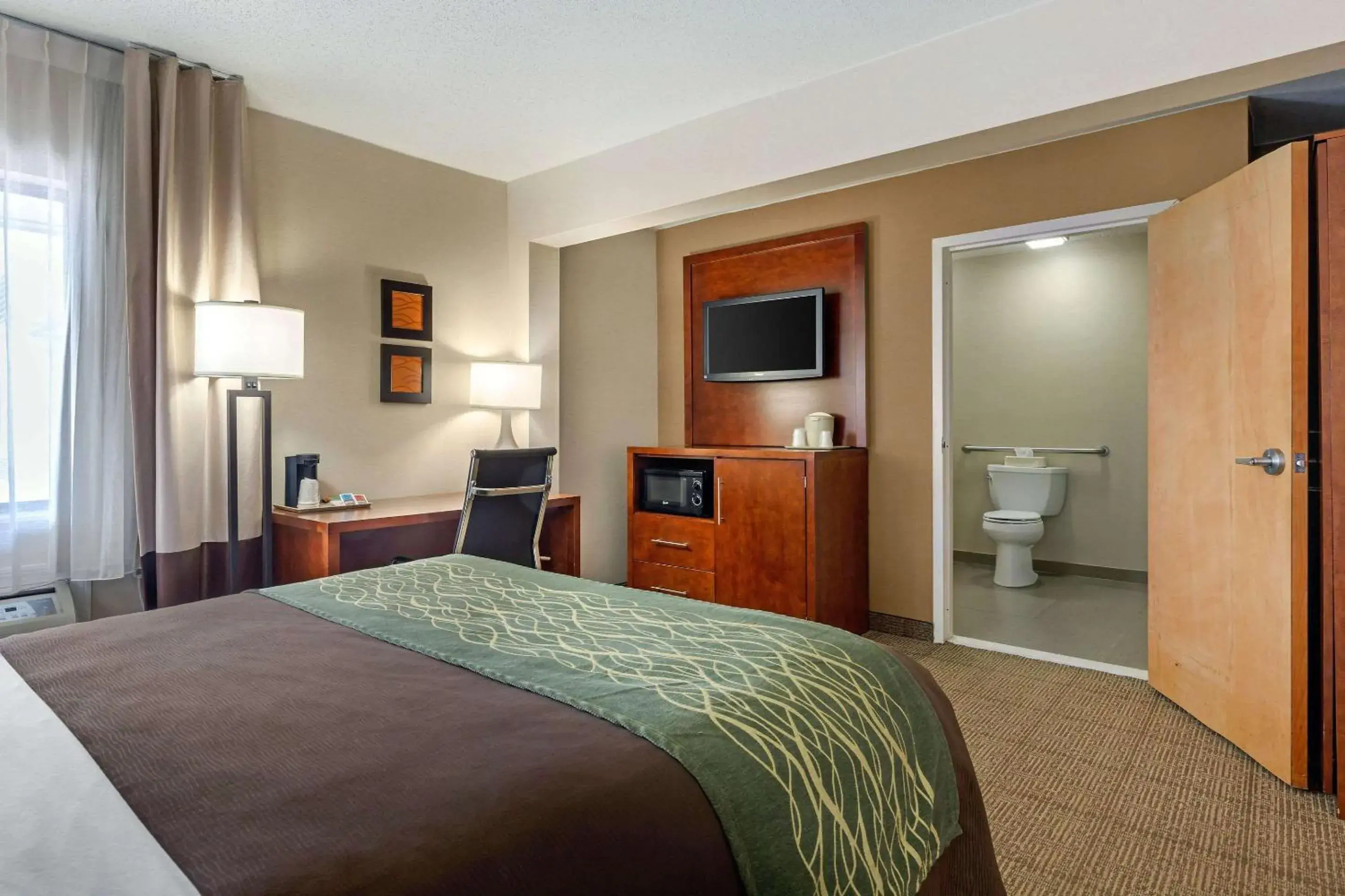 Bedroom, Bed in Comfort Inn Trolley Square Bedroom, Bed in Comfort Inn Trolley Square